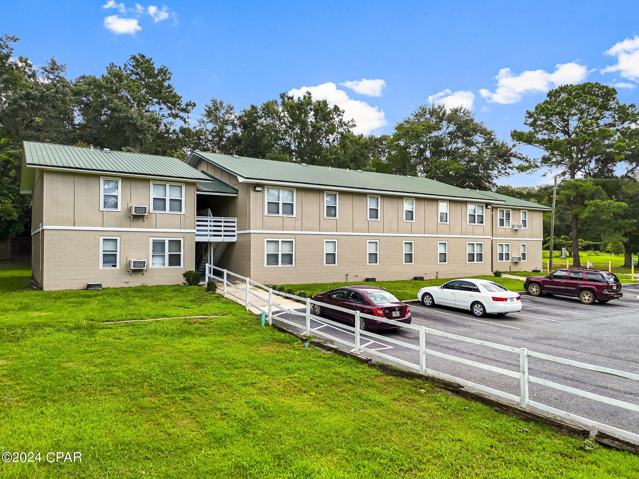 Image 1 For 872 Deer Wood Lane