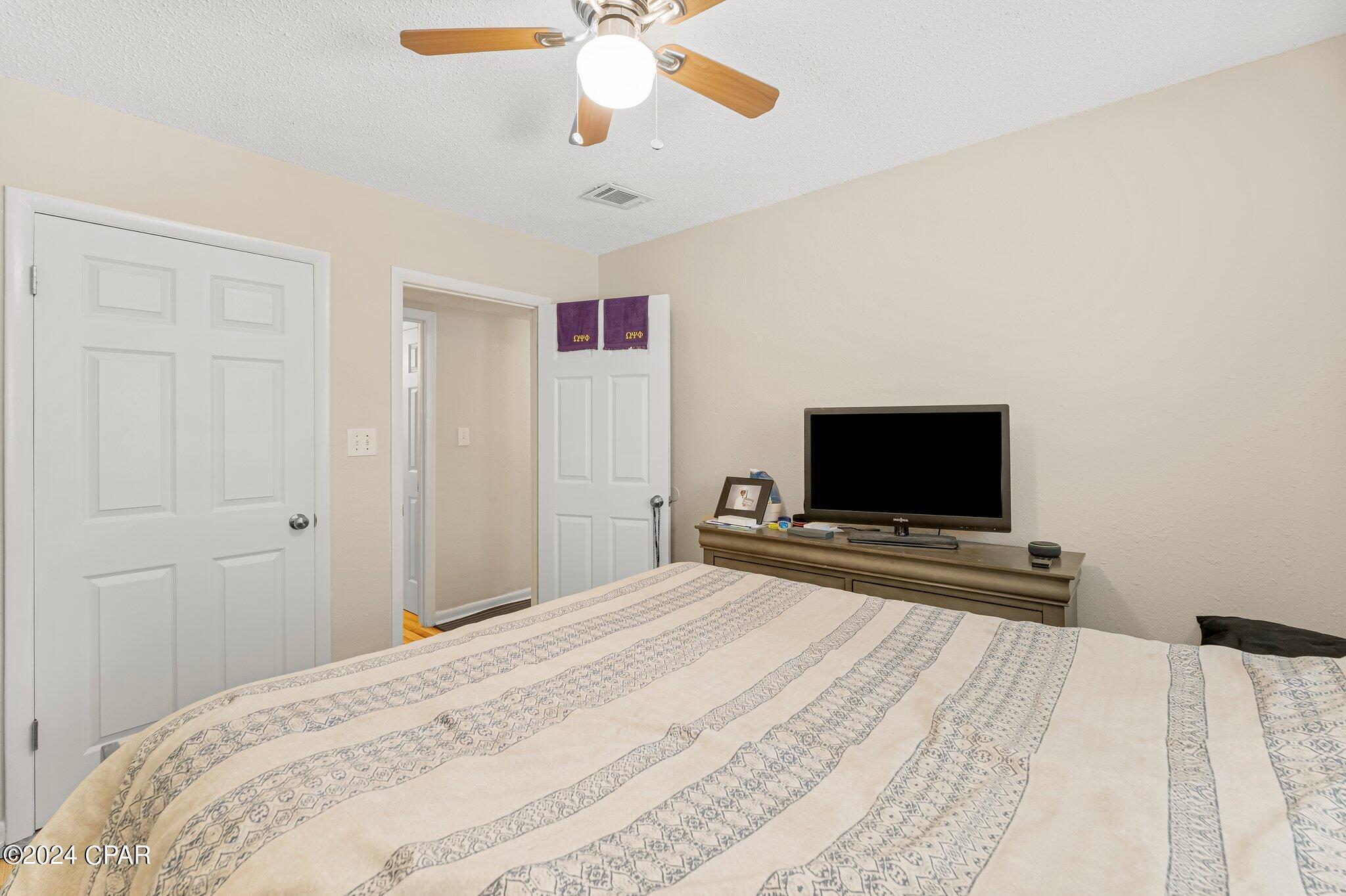 Image 27 For 872 Deer Wood Lane