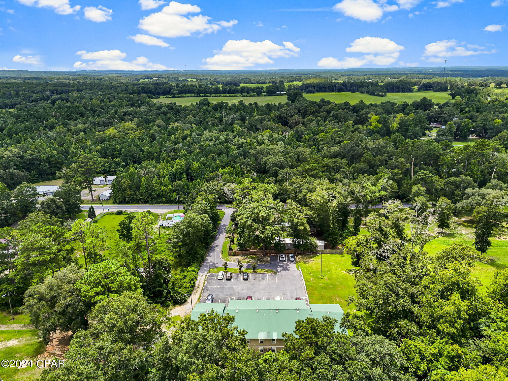 Listing photo id 32 for 872 Deer Wood Lane