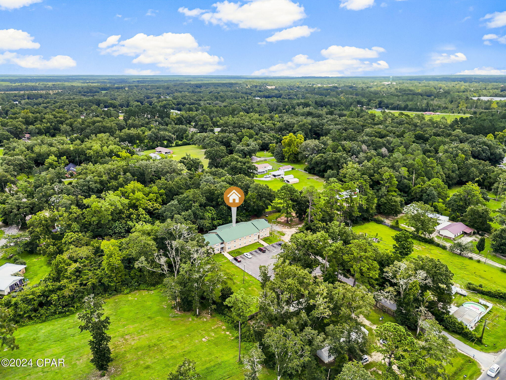 Listing photo id 36 for 872 Deer Wood Lane