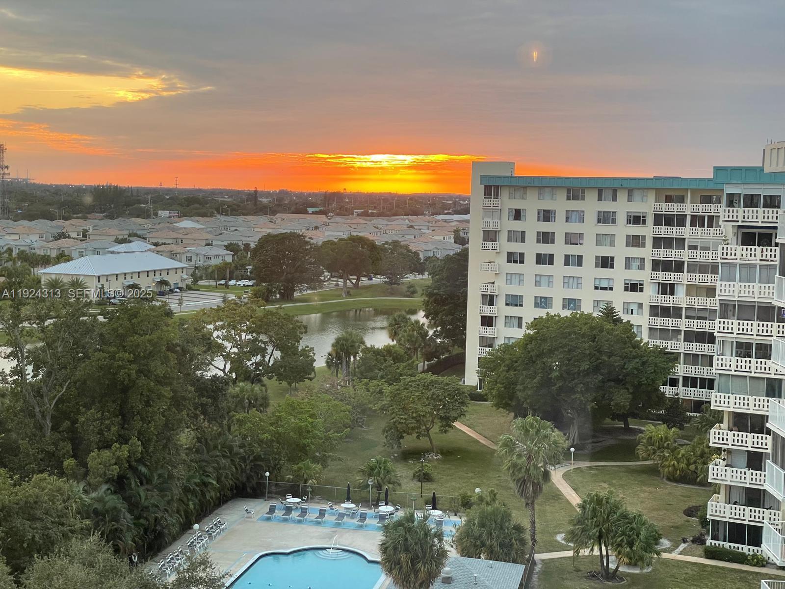 Hillcrest East No 24 Cond