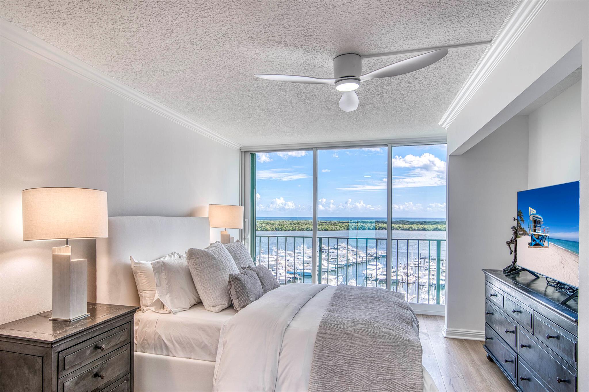 Photo 9 of home located at 120 Lakeshore Drive T36, North Palm Beach FL