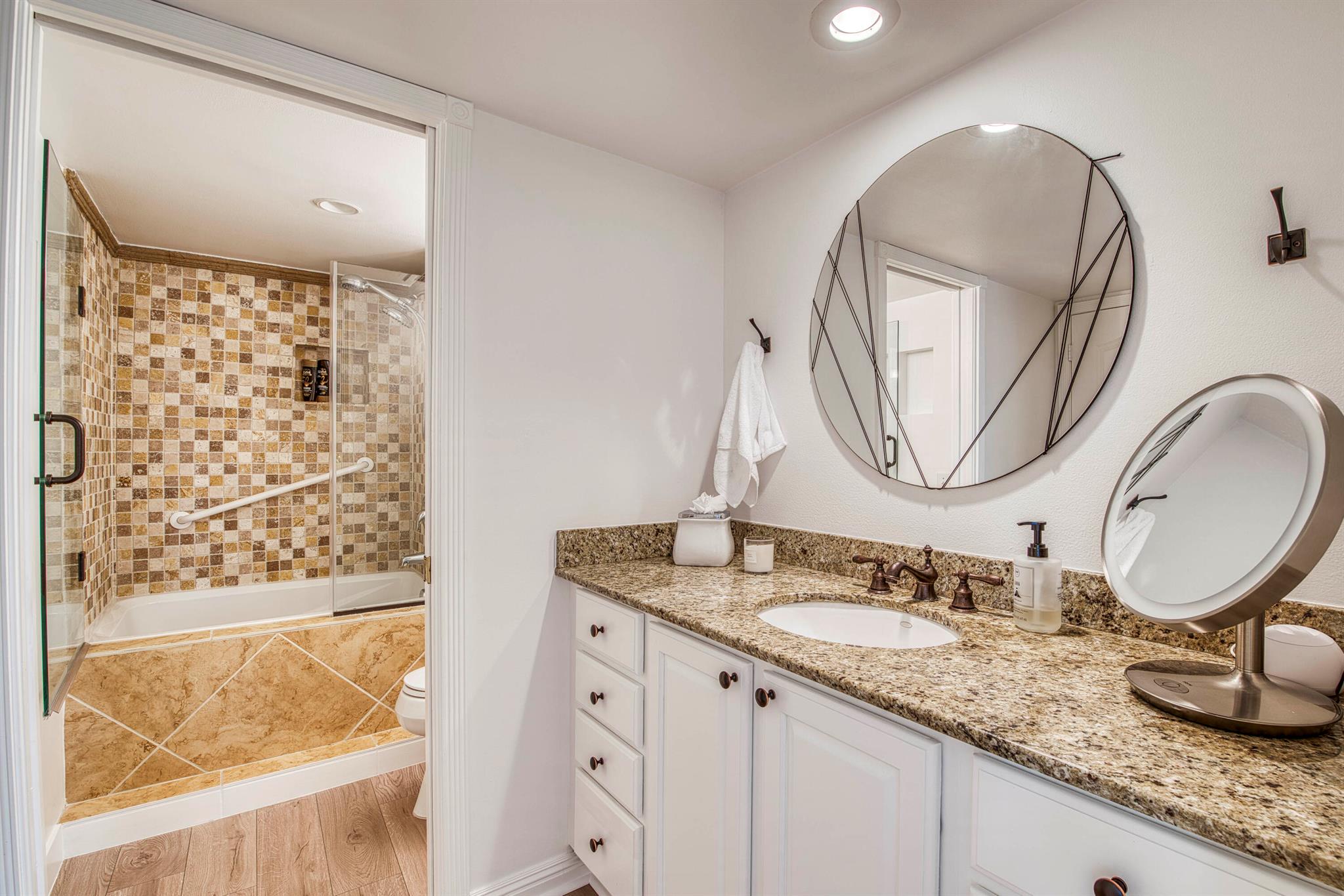 Photo 8 of home located at 120 Lakeshore Drive T36, North Palm Beach FL