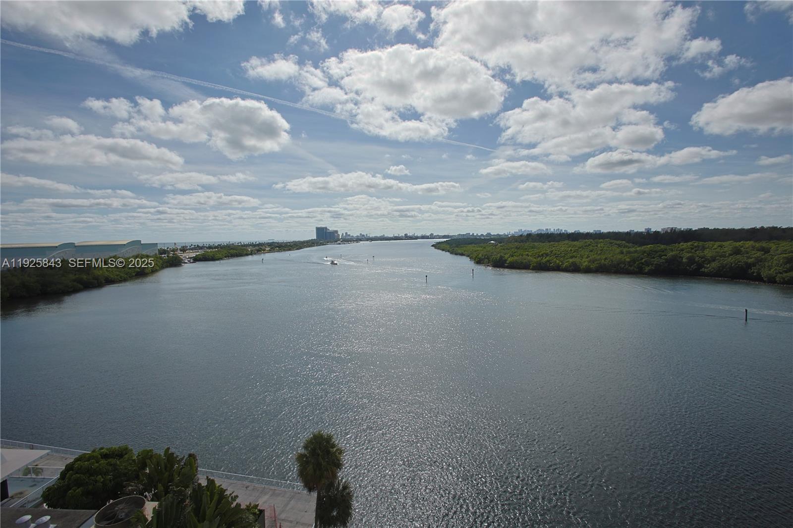 Arlen House West Condo