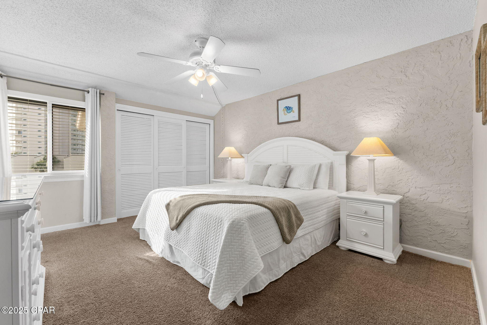 Image 4 For 8727 Thomas Drive C40