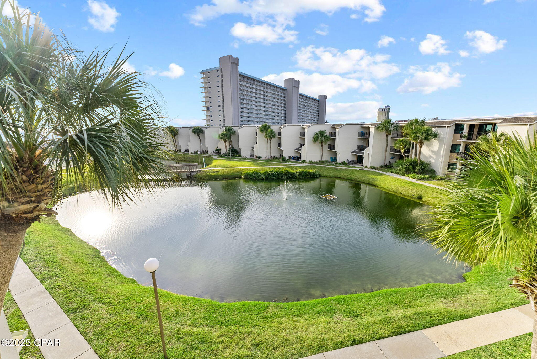 Image 4 For 8727 Thomas Drive C40