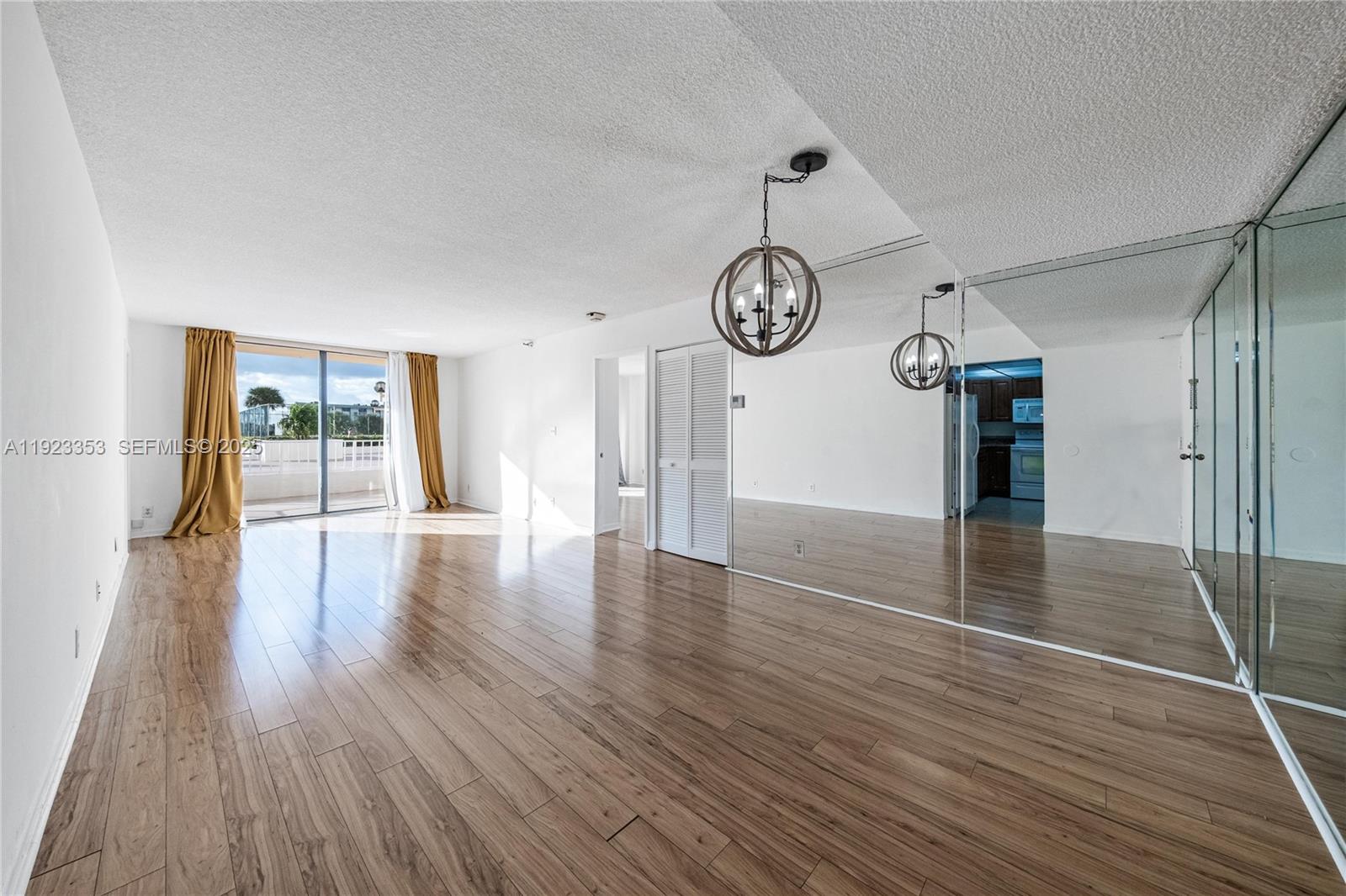 Winston Towers 700 Condo