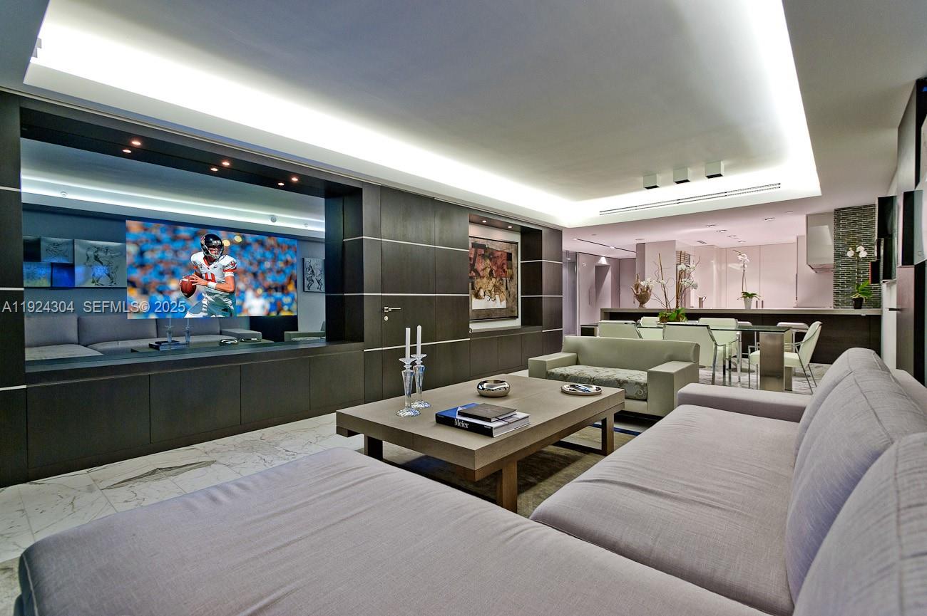 Jade Residences At Bricke