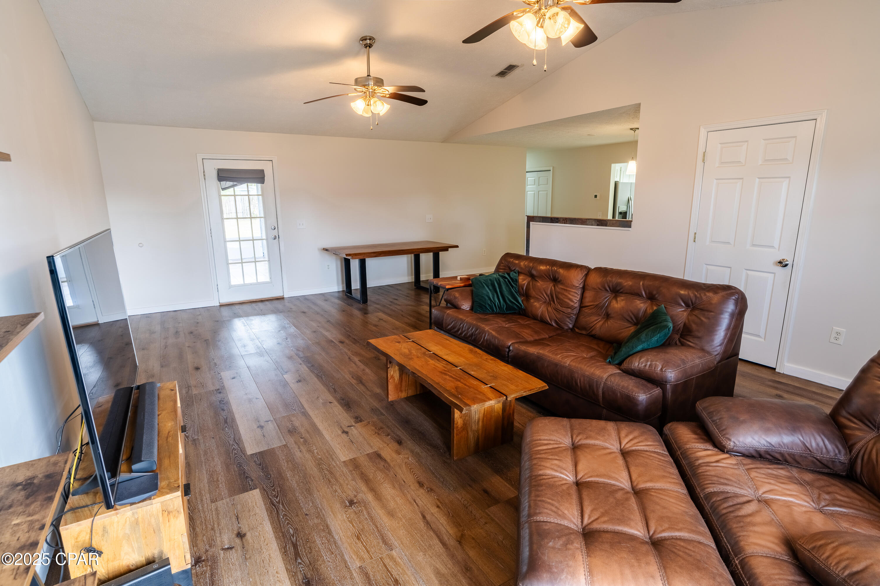 Image 23 For 1103 Mississippi Avenue