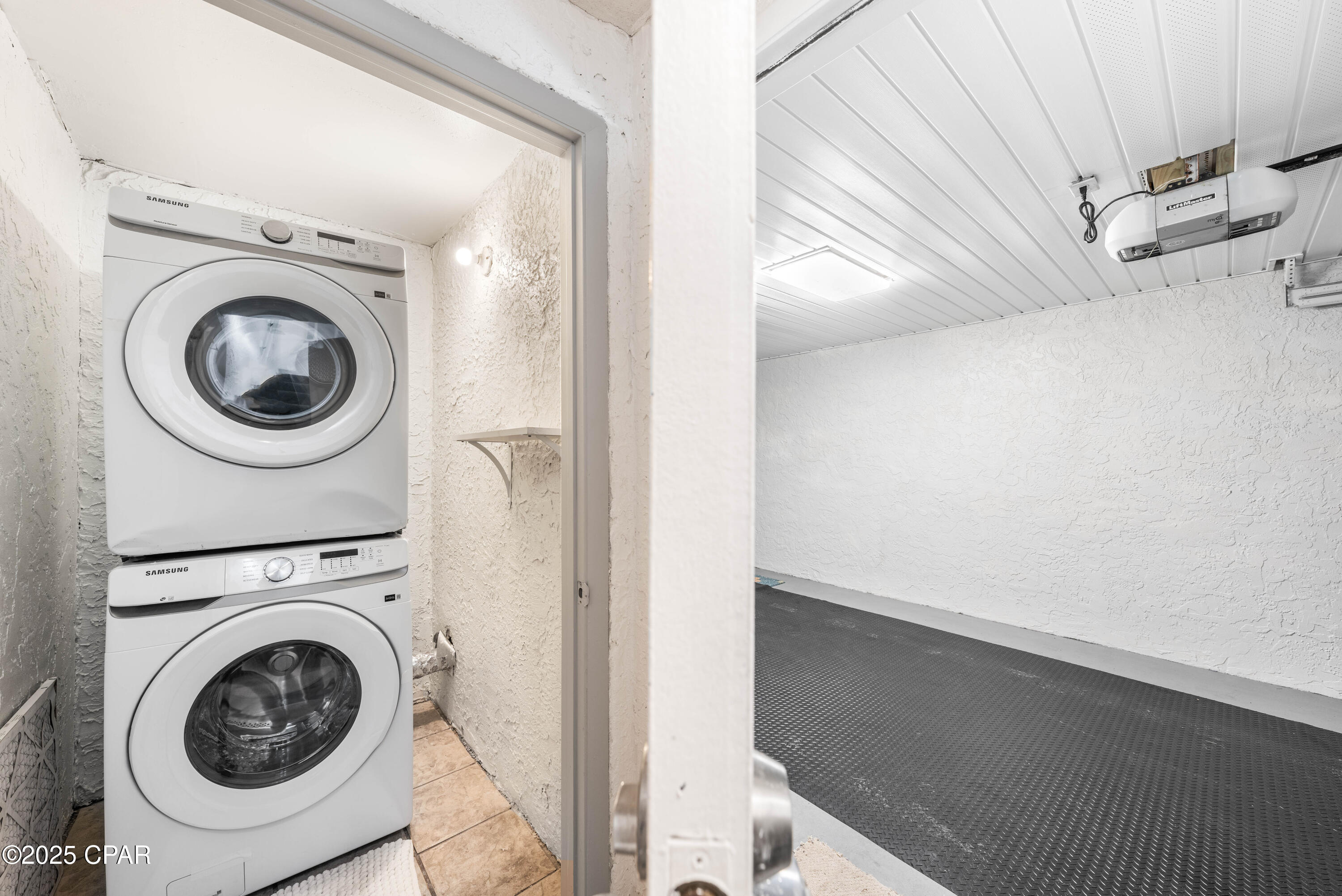 Image 32 For 22519 Front Beach Road 123