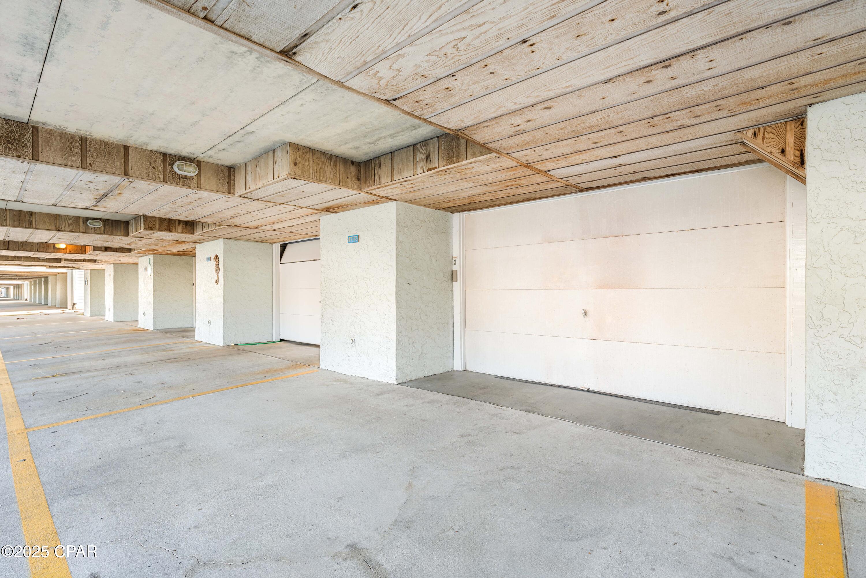 Image 35 For 22519 Front Beach Road 123