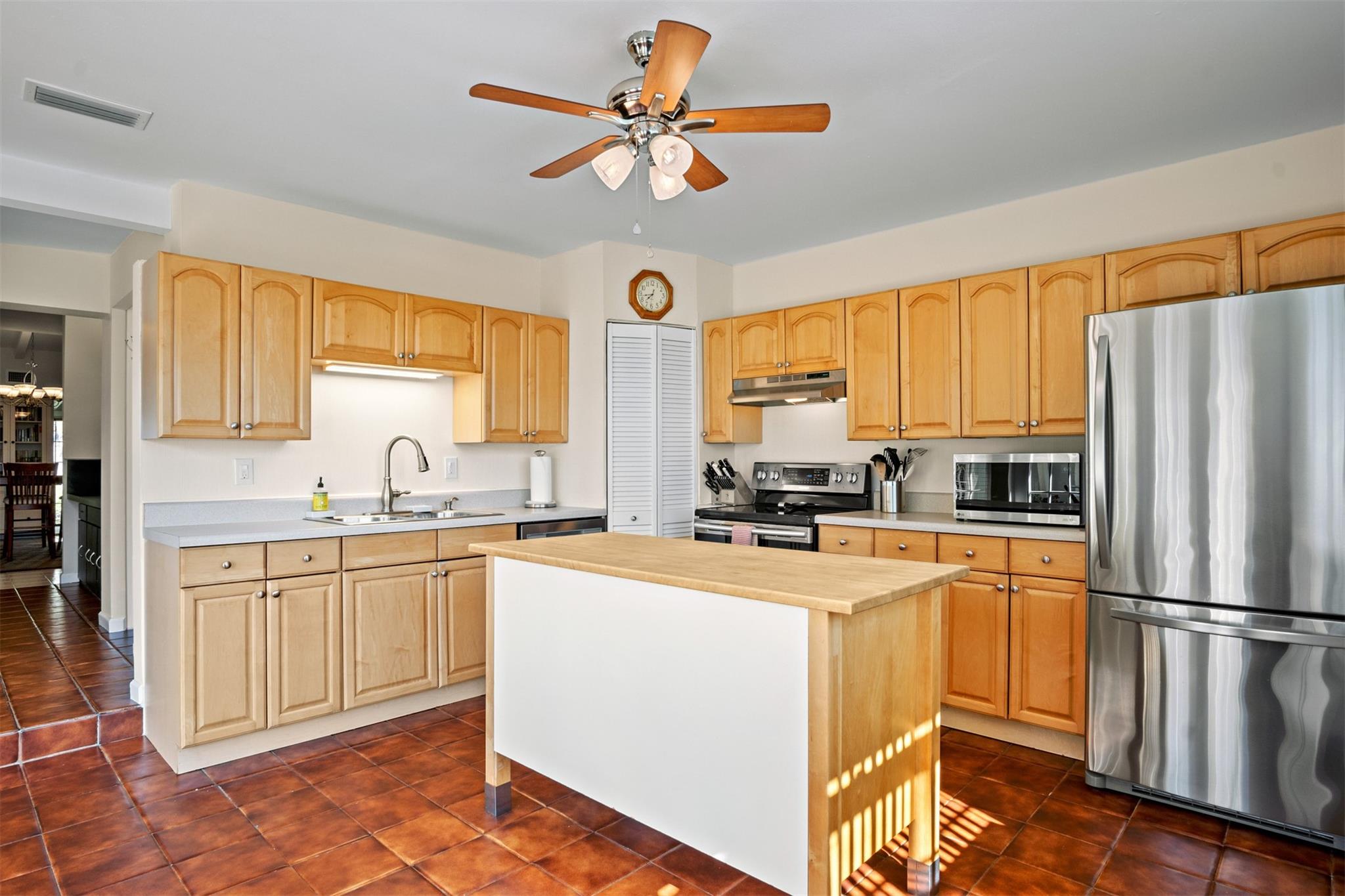 Homes for sale in Fort Lauderdale, FL | 2555 Nassau Ln, Fort Lauderdale, FL 33312 | MLS# F10539519