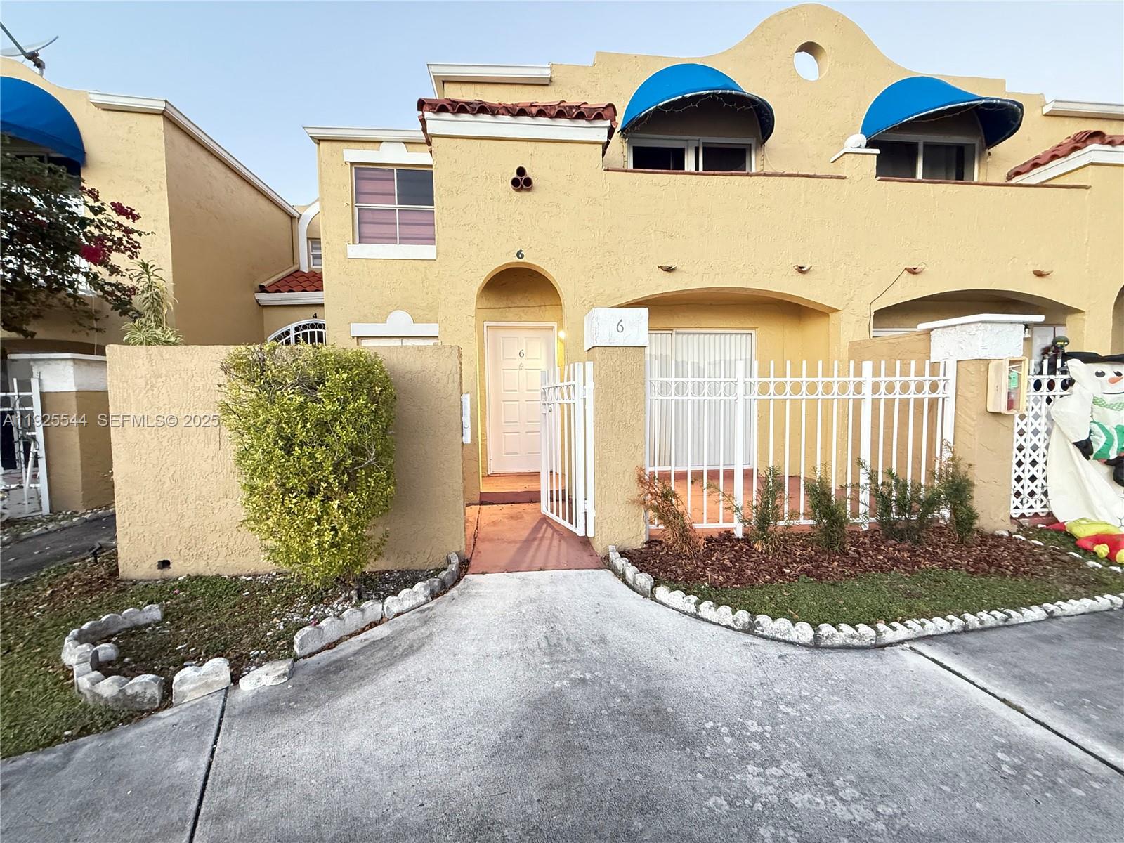 Gables I Townhomes Condo