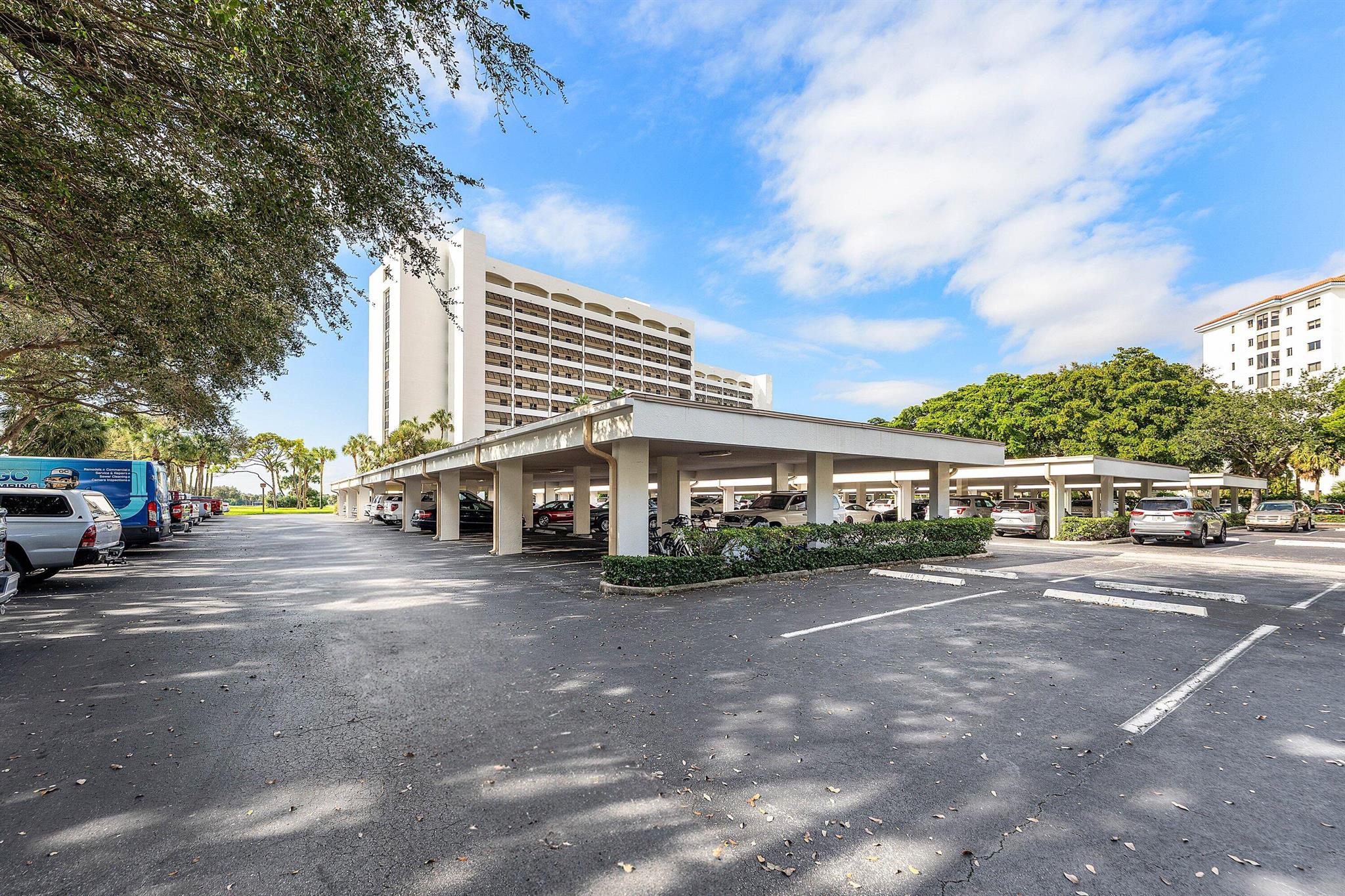 Governors Pointe Condo