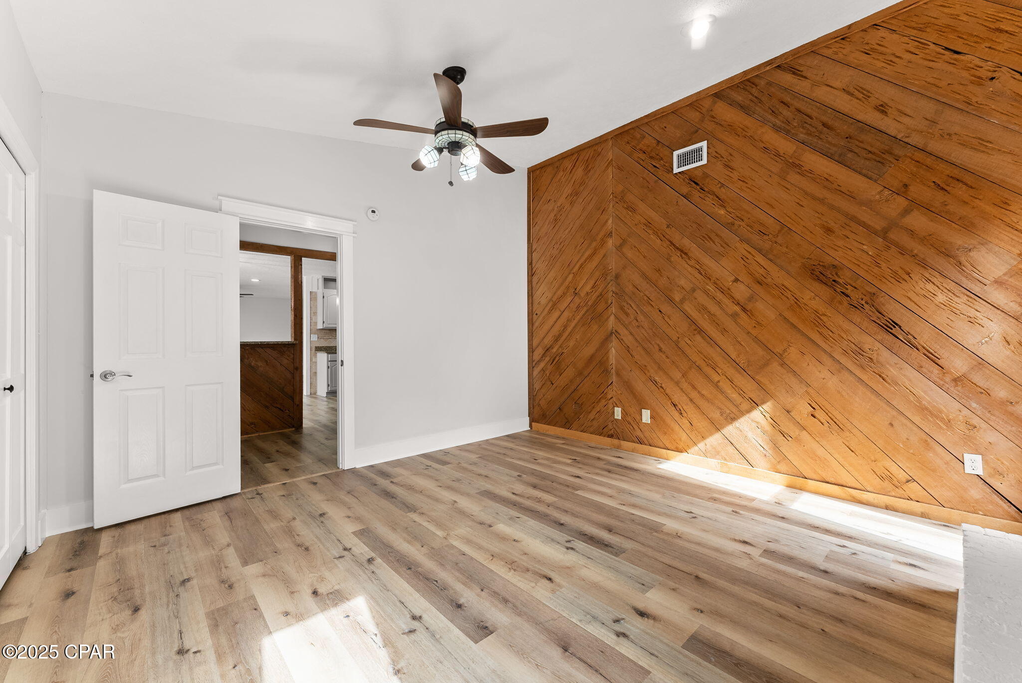 Image 18 For 3198 Wood Valley Road