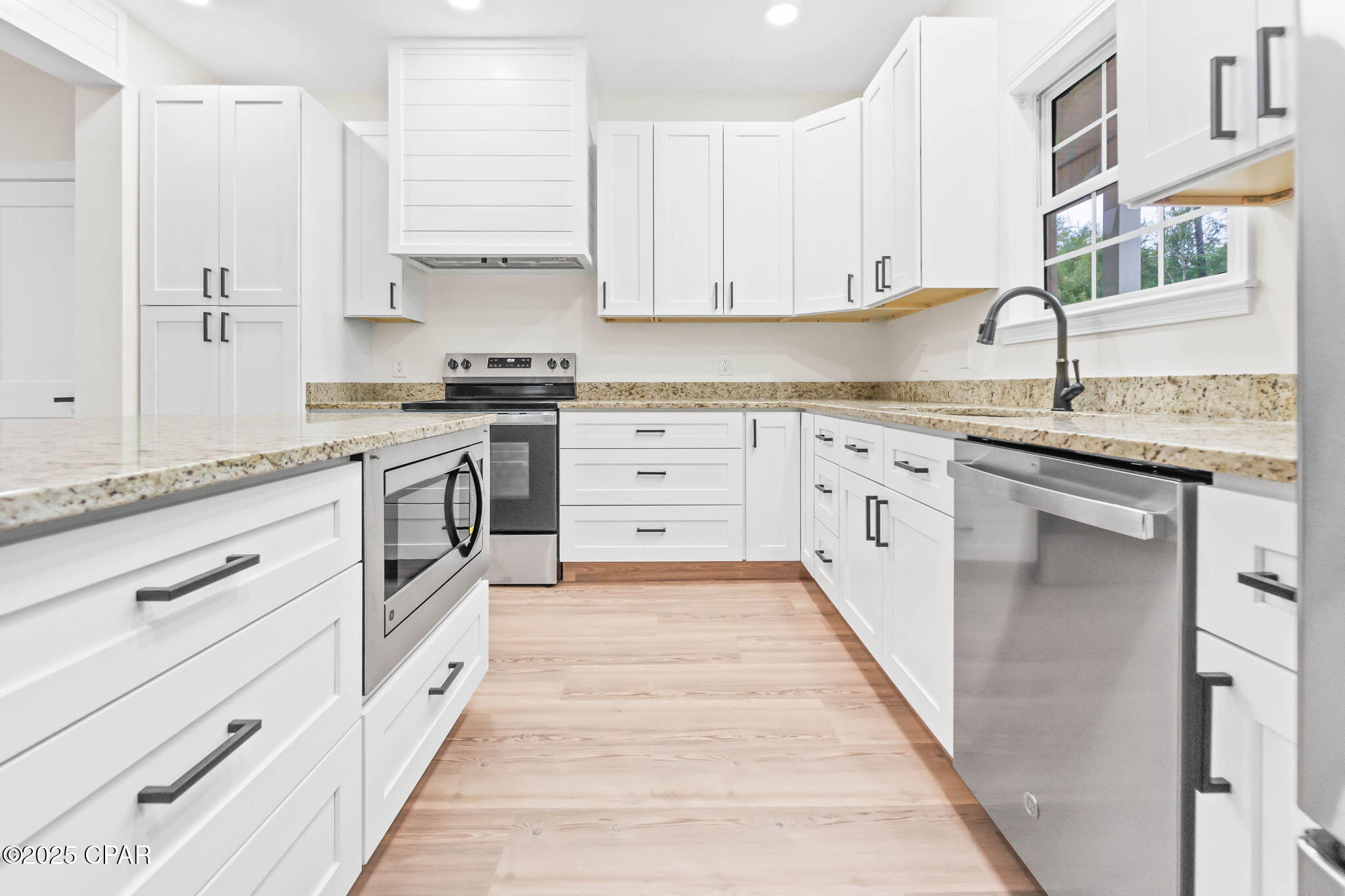 Image 11 For 2415 Finch Circle