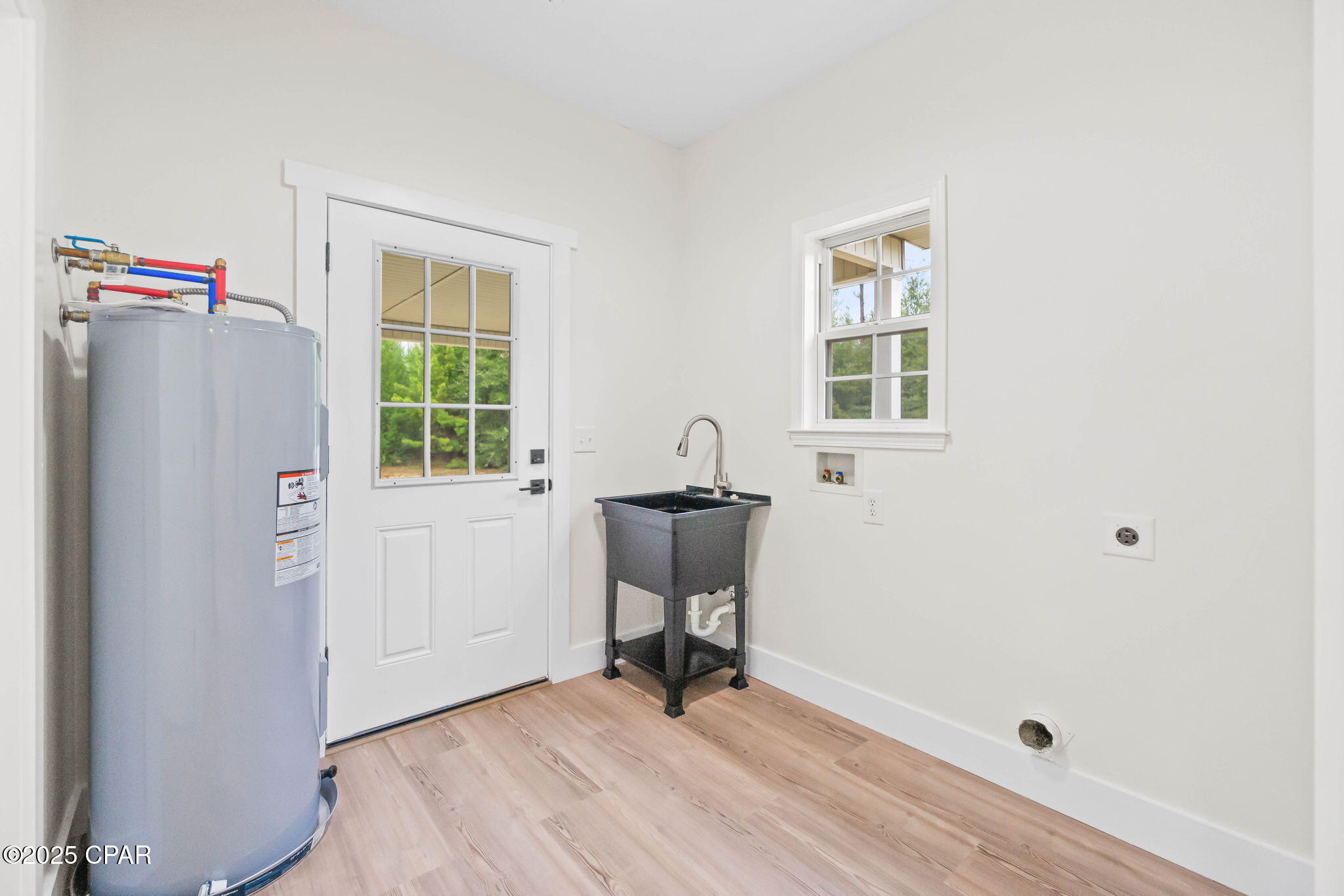 Image 19 For 2415 Finch Circle