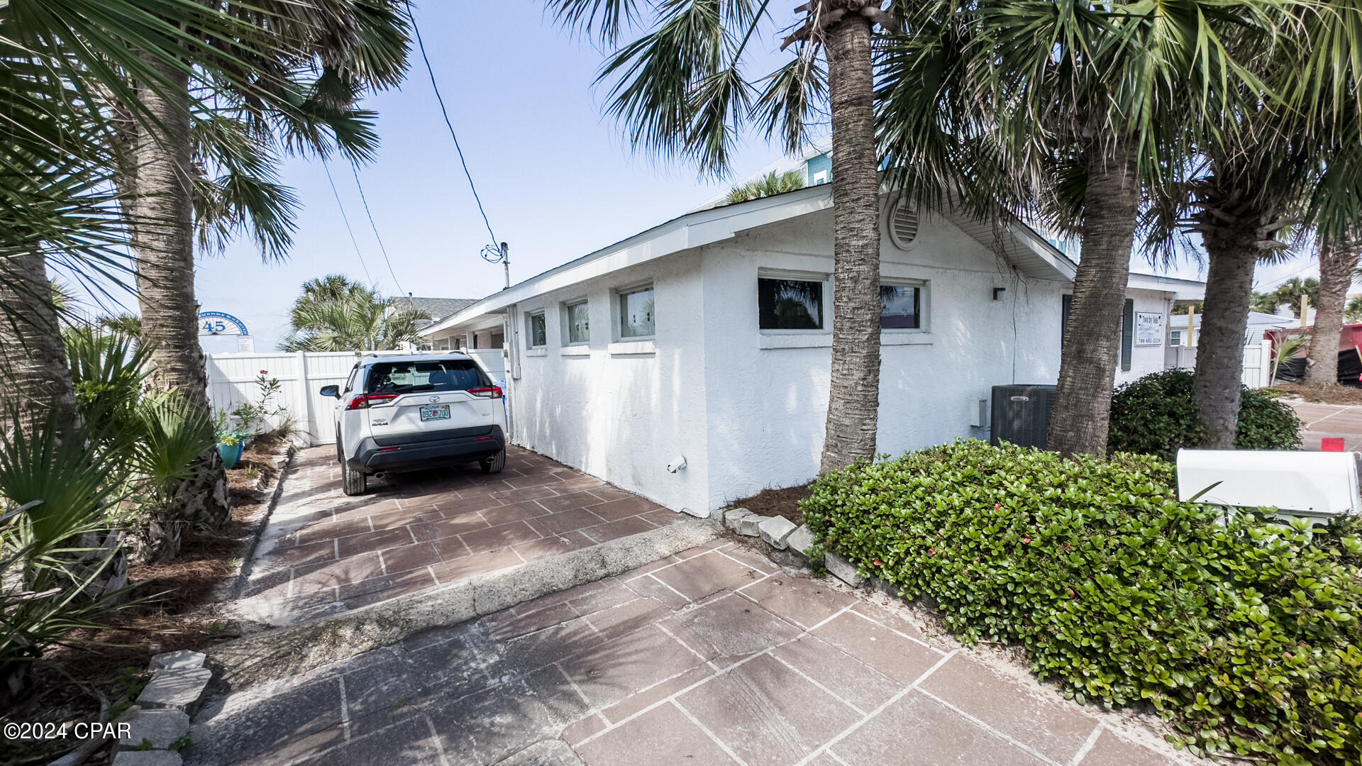 Image 6 For 13001 Oleander Drive