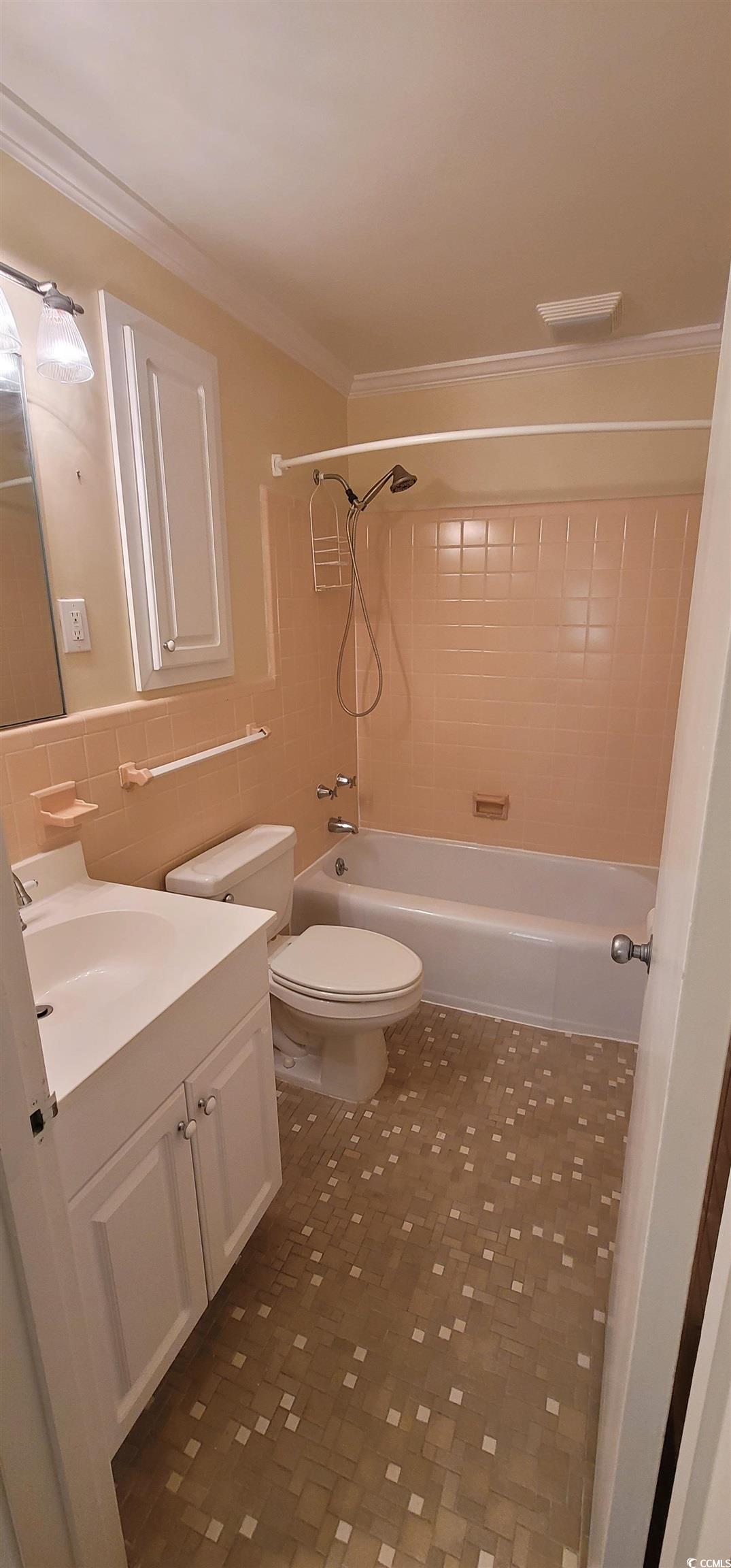 609 Hibiscus Ave. Myrtle Beach, SC 29577