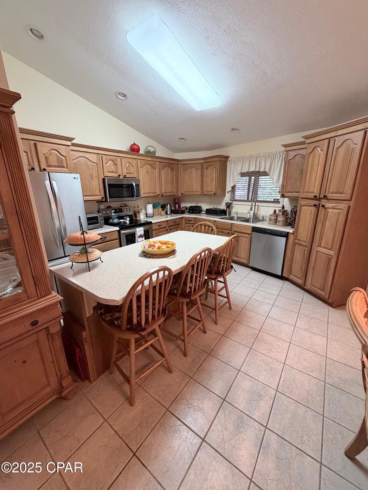 Image 4 For 3048 Joyce Drive