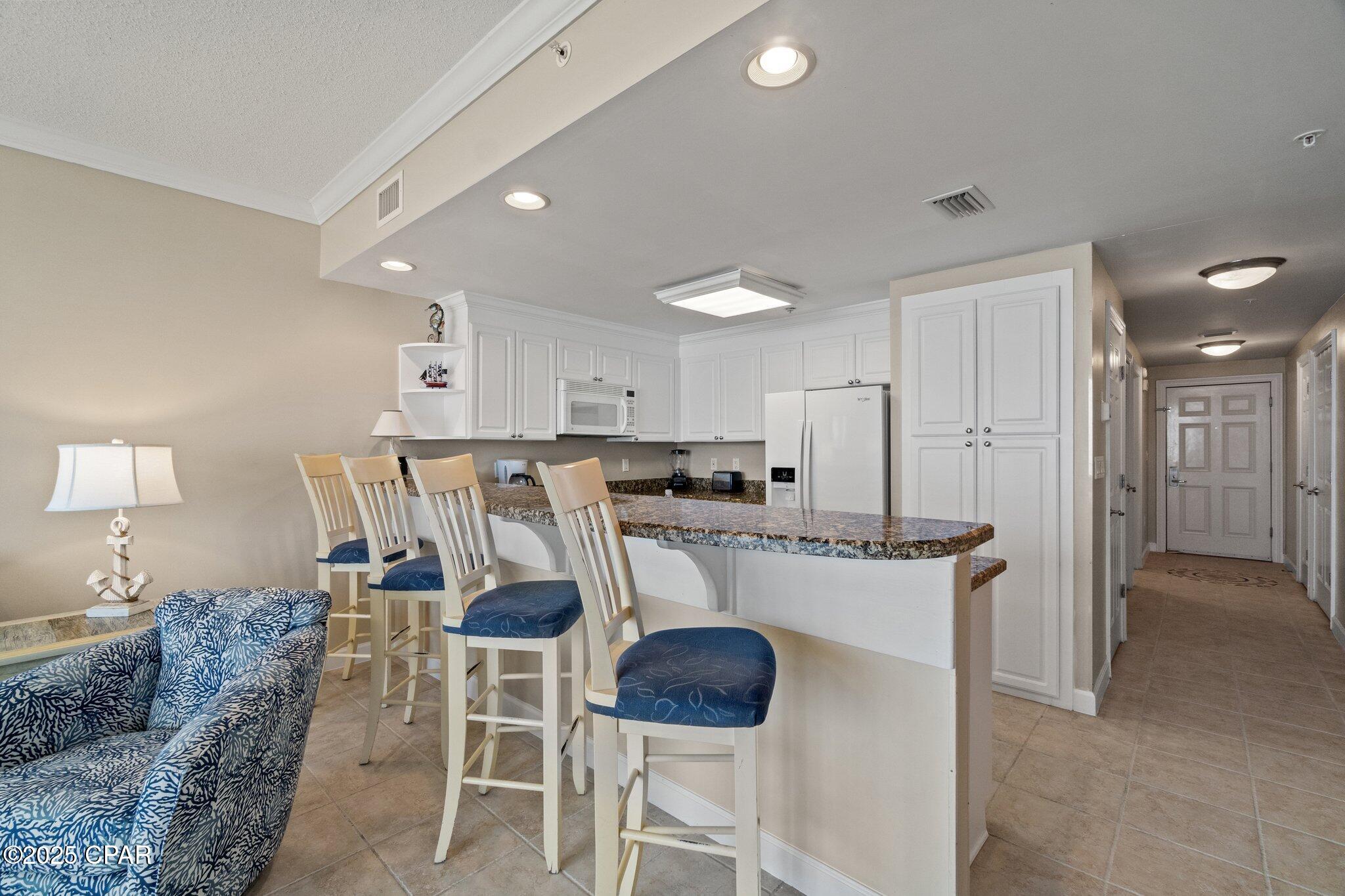 Image 13 For 9450 Thomas Drive 1703c