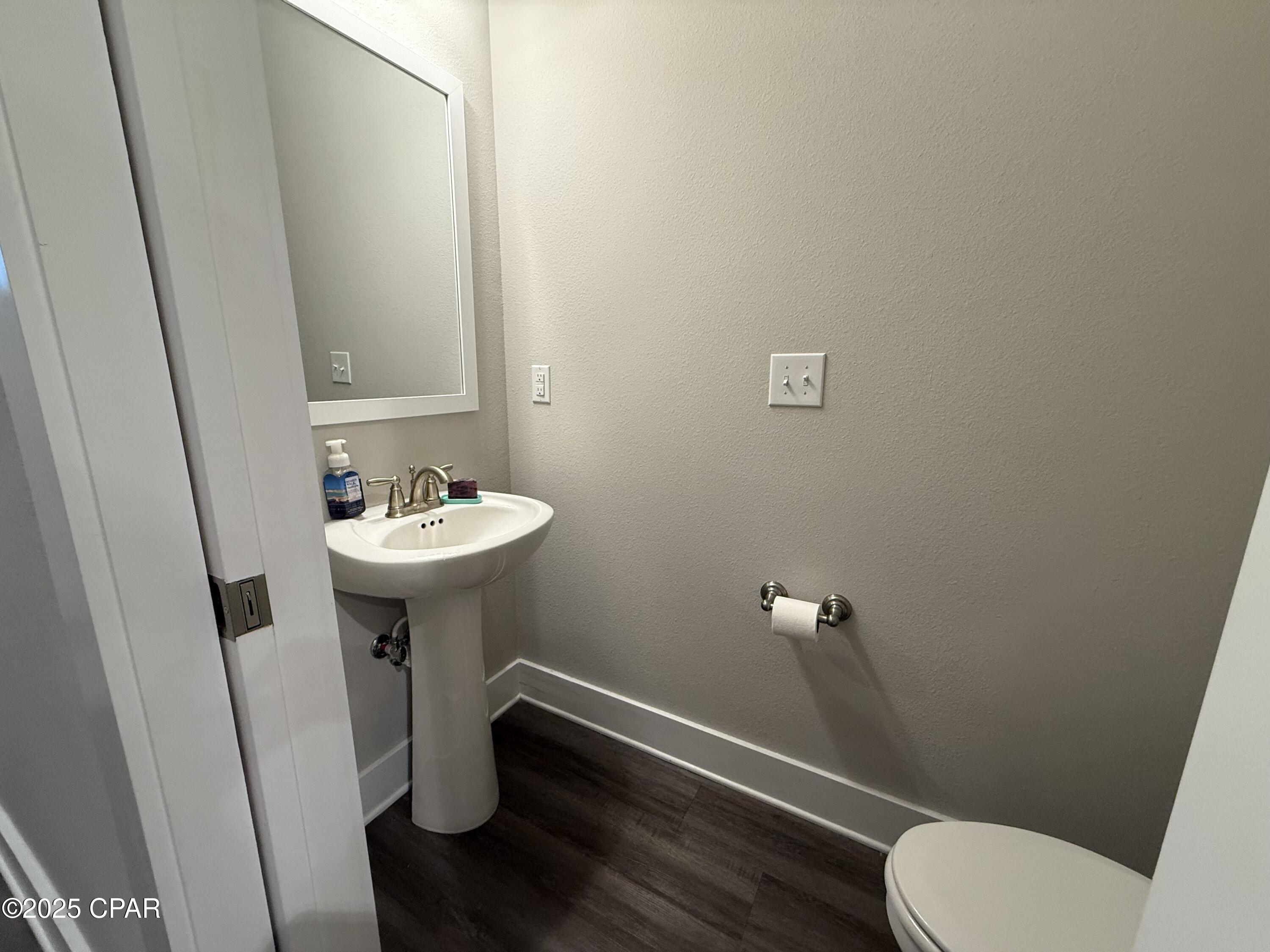 Image 5 For 406 Date Palm Lane