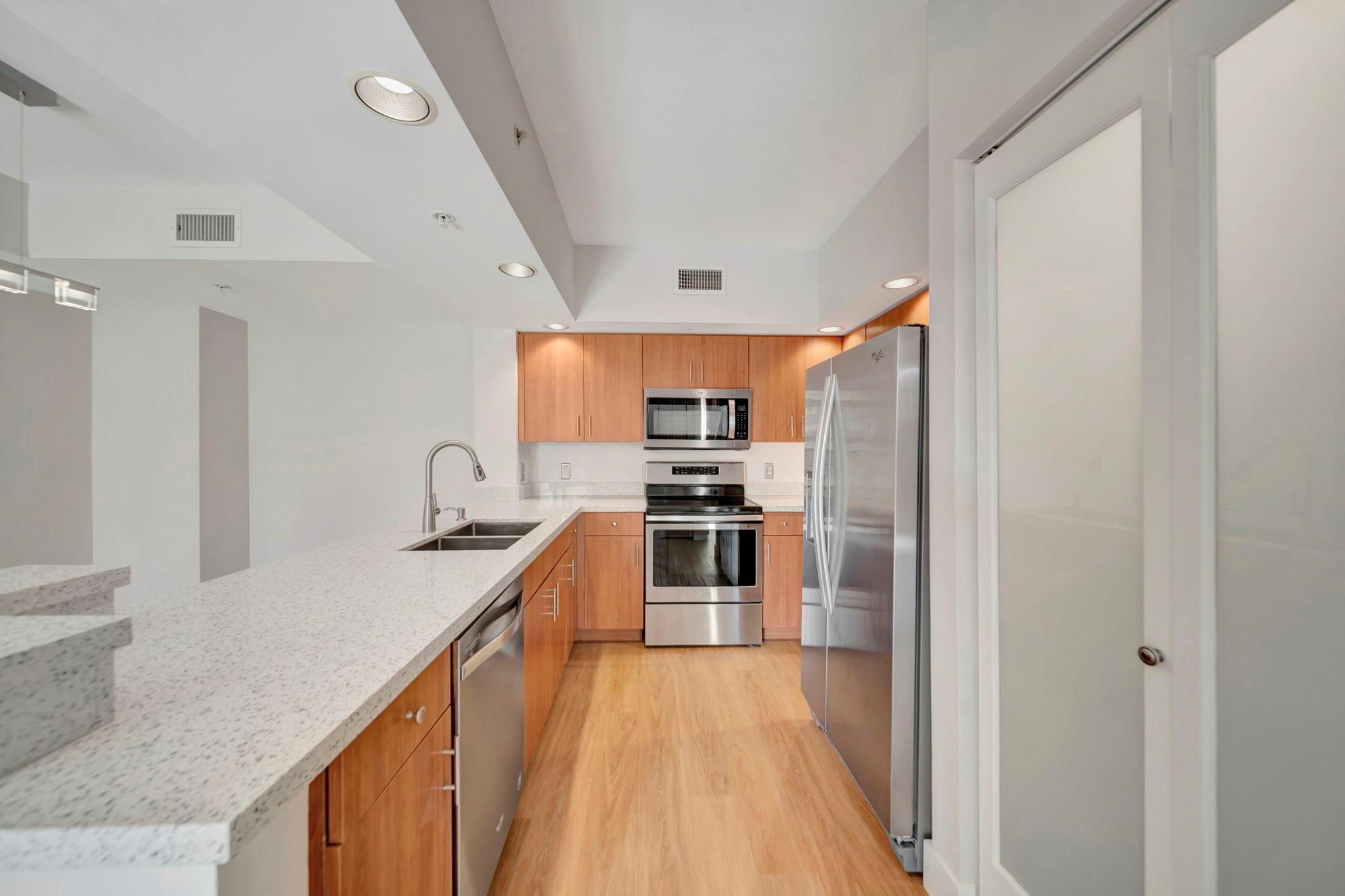 110 N Federal Highway 707