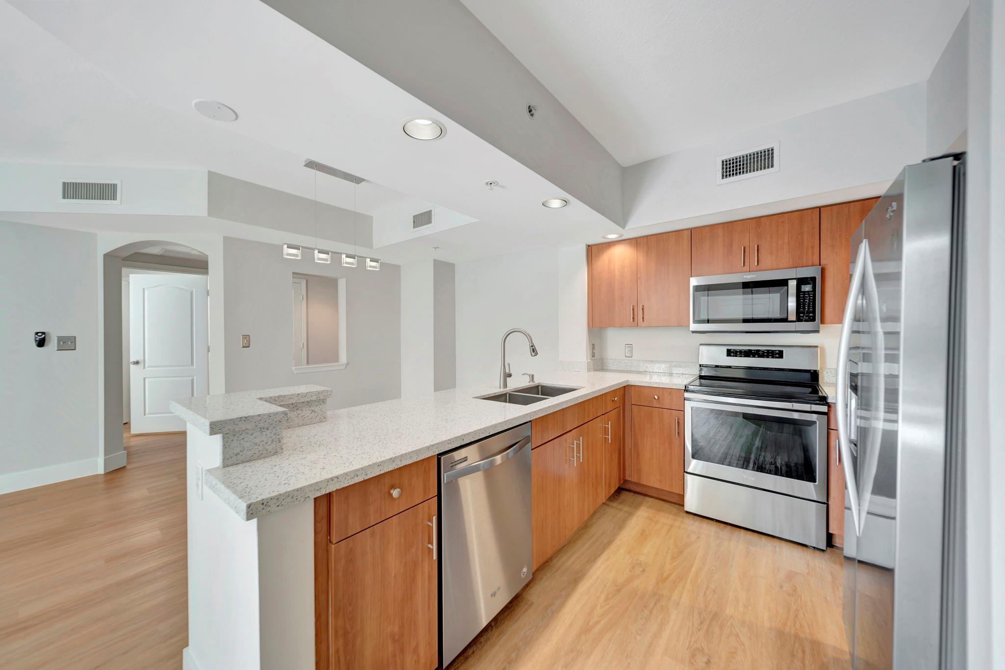 110 N Federal Highway 707