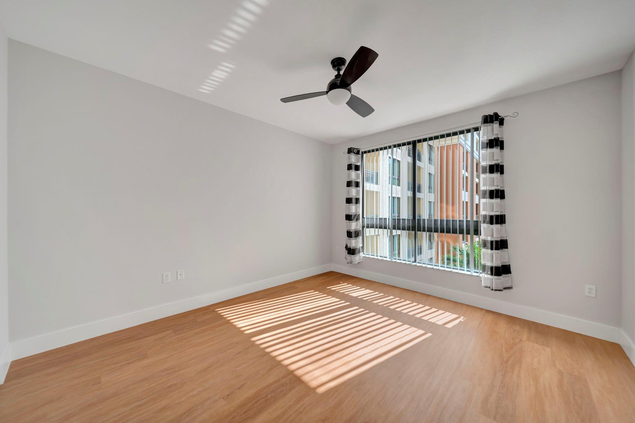 110 N Federal Highway 707