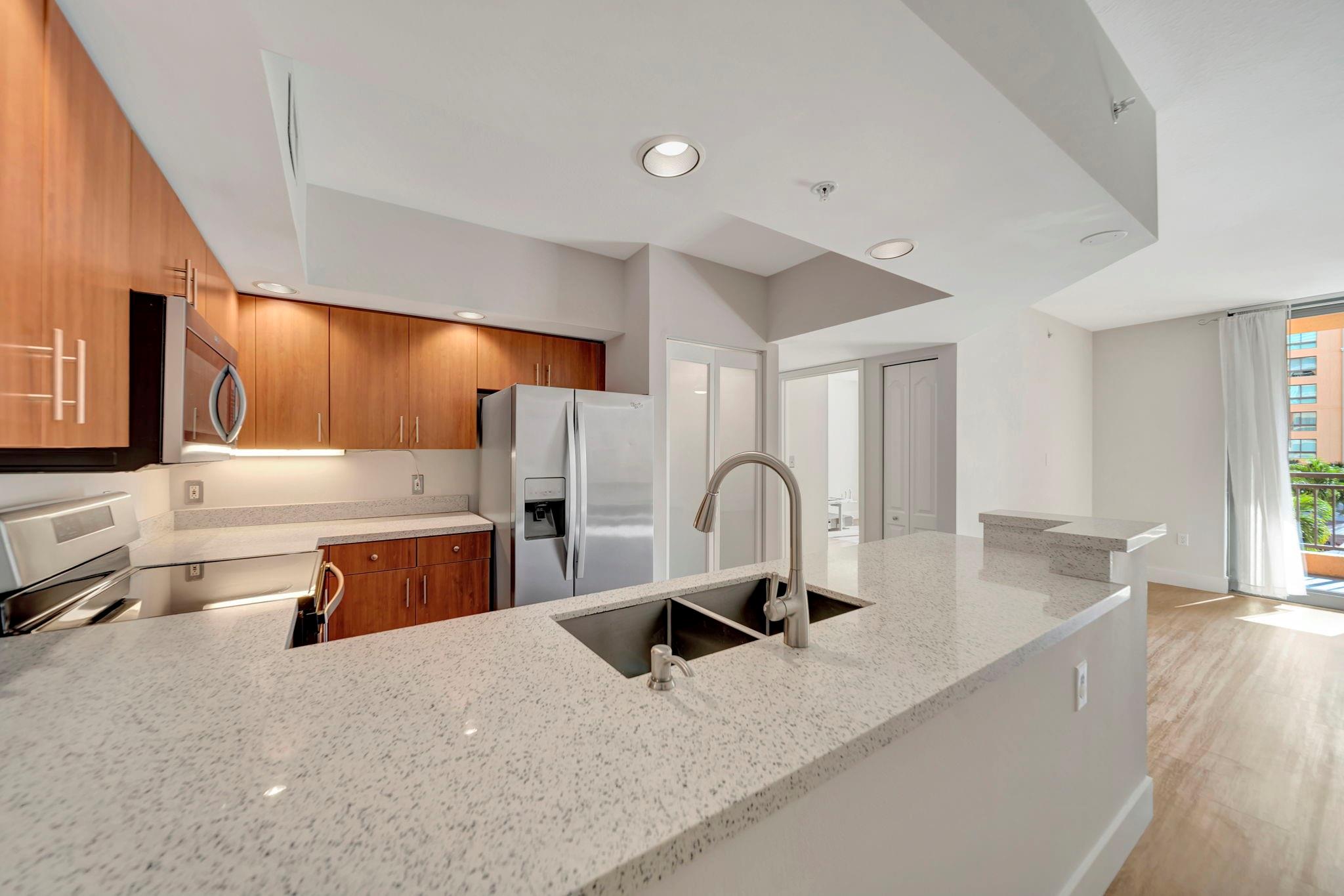 110 N Federal Highway 707