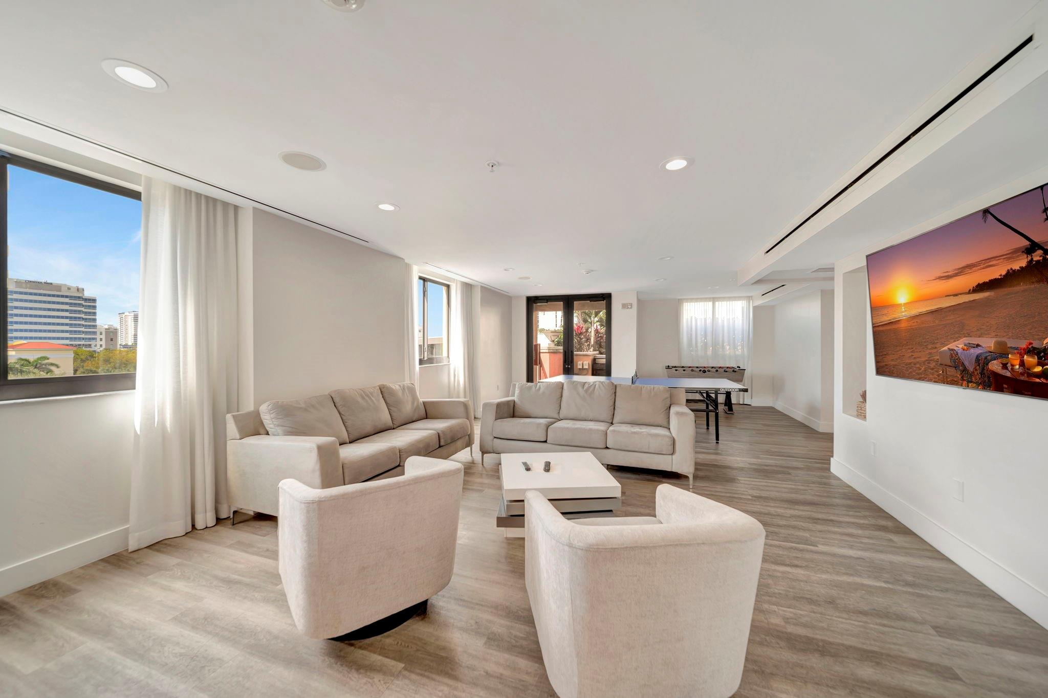 110 N Federal Highway 707