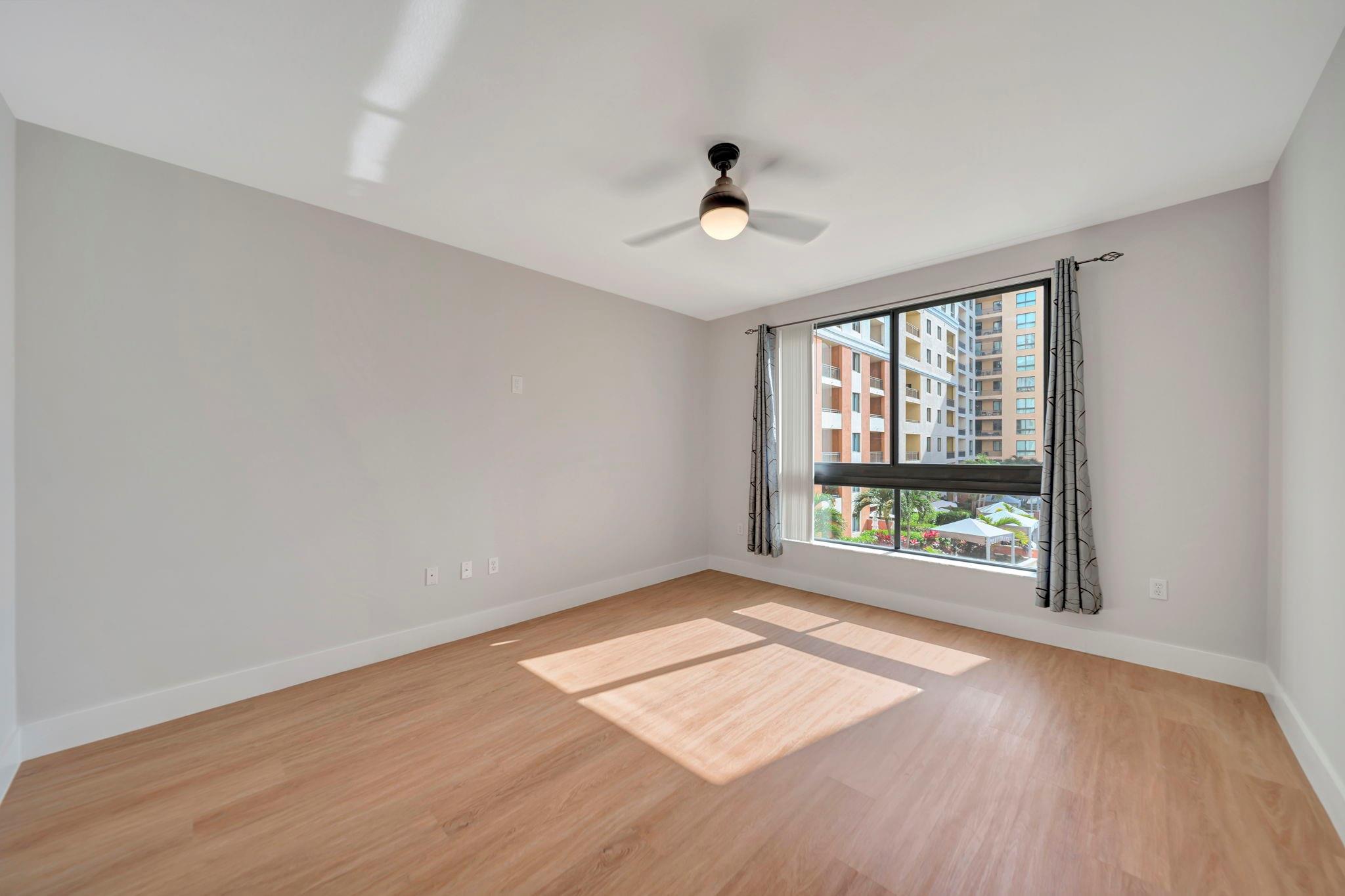 110 N Federal Highway 707