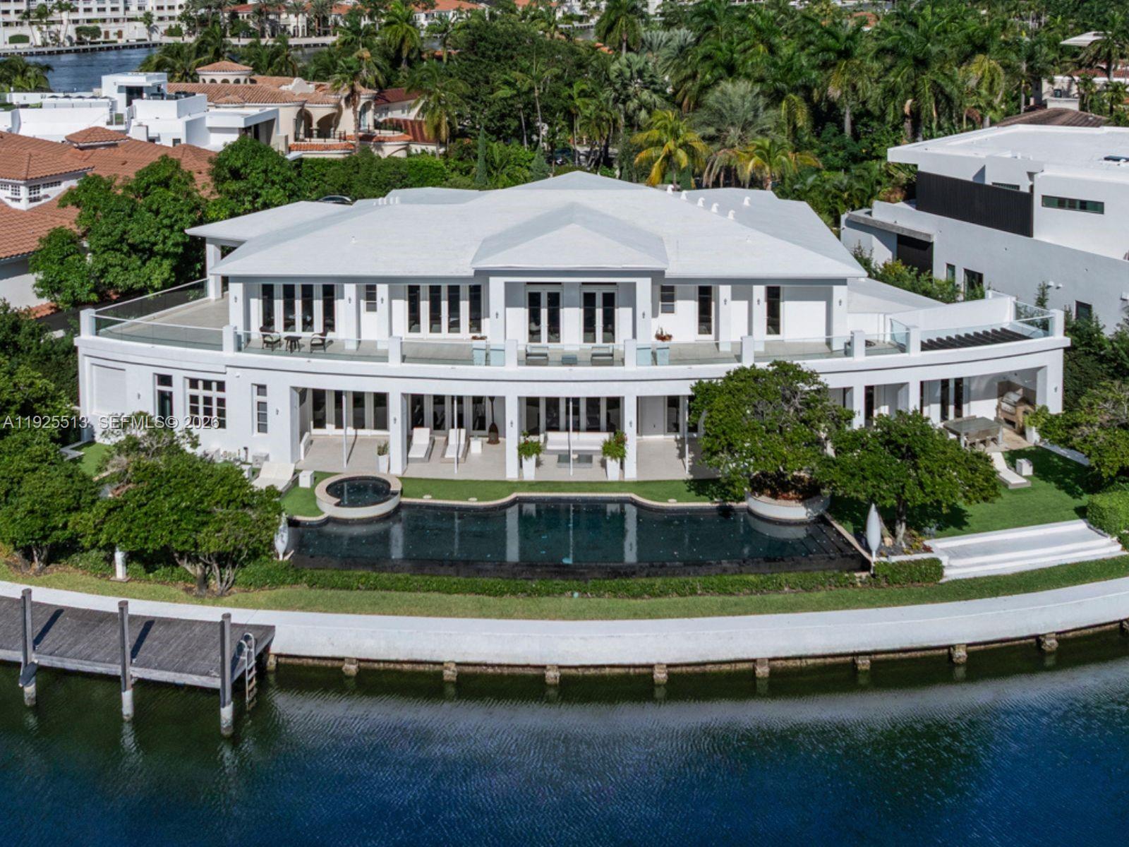 142 Island Dr Golden Beach, FL 33160