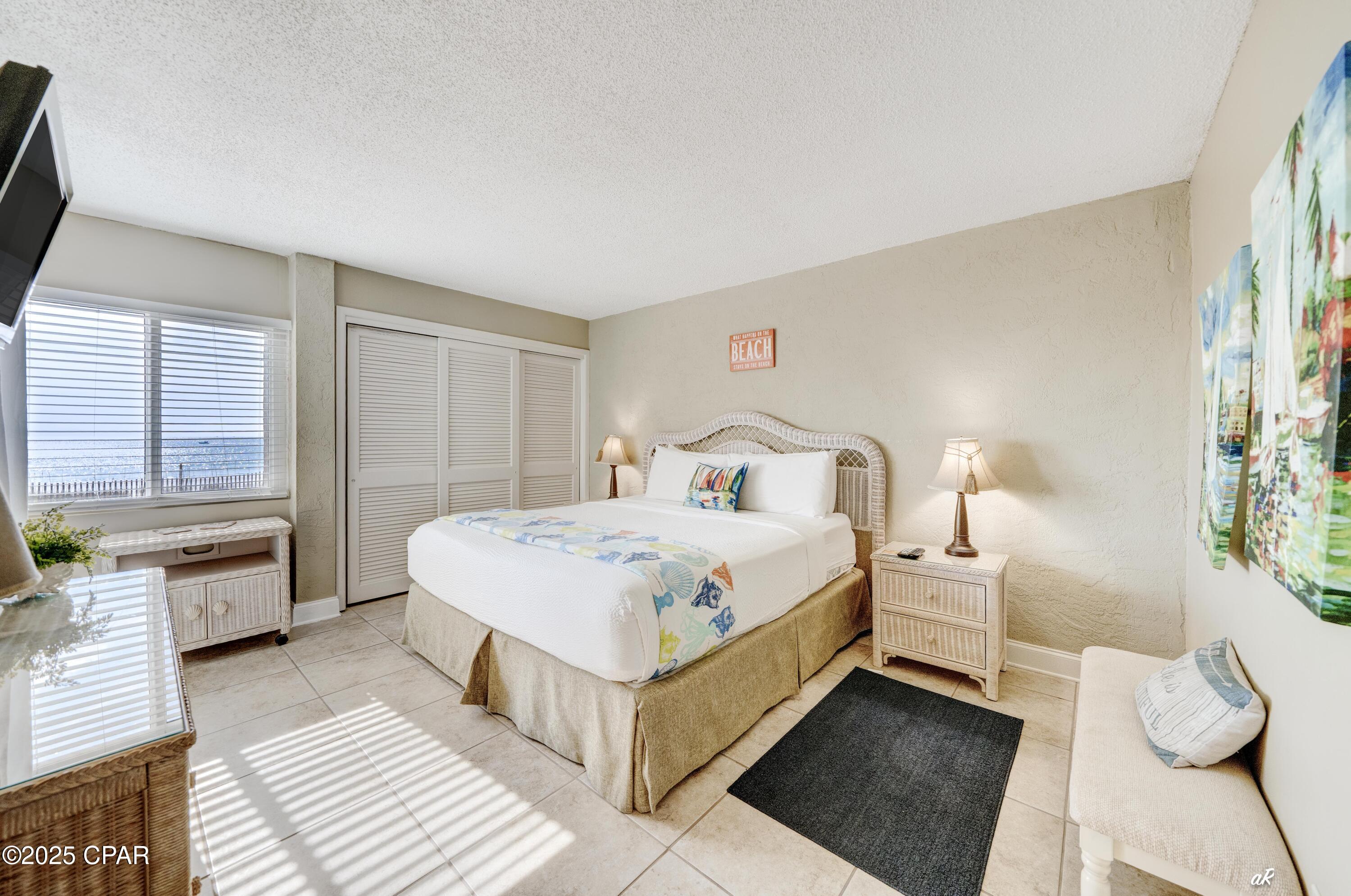 Image 15 For 8727 Thomas Drive C17