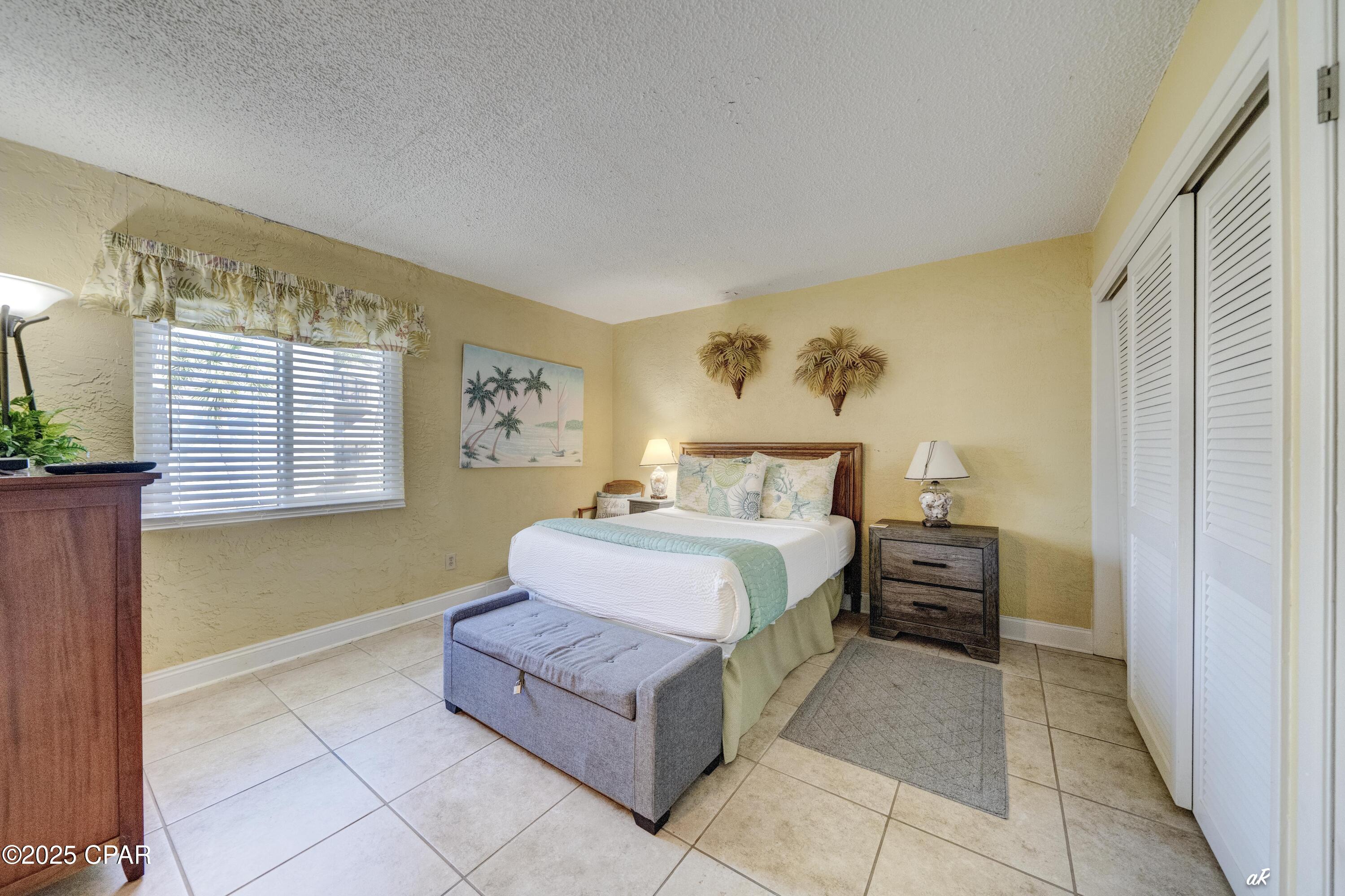 Image 20 For 8727 Thomas Drive C17