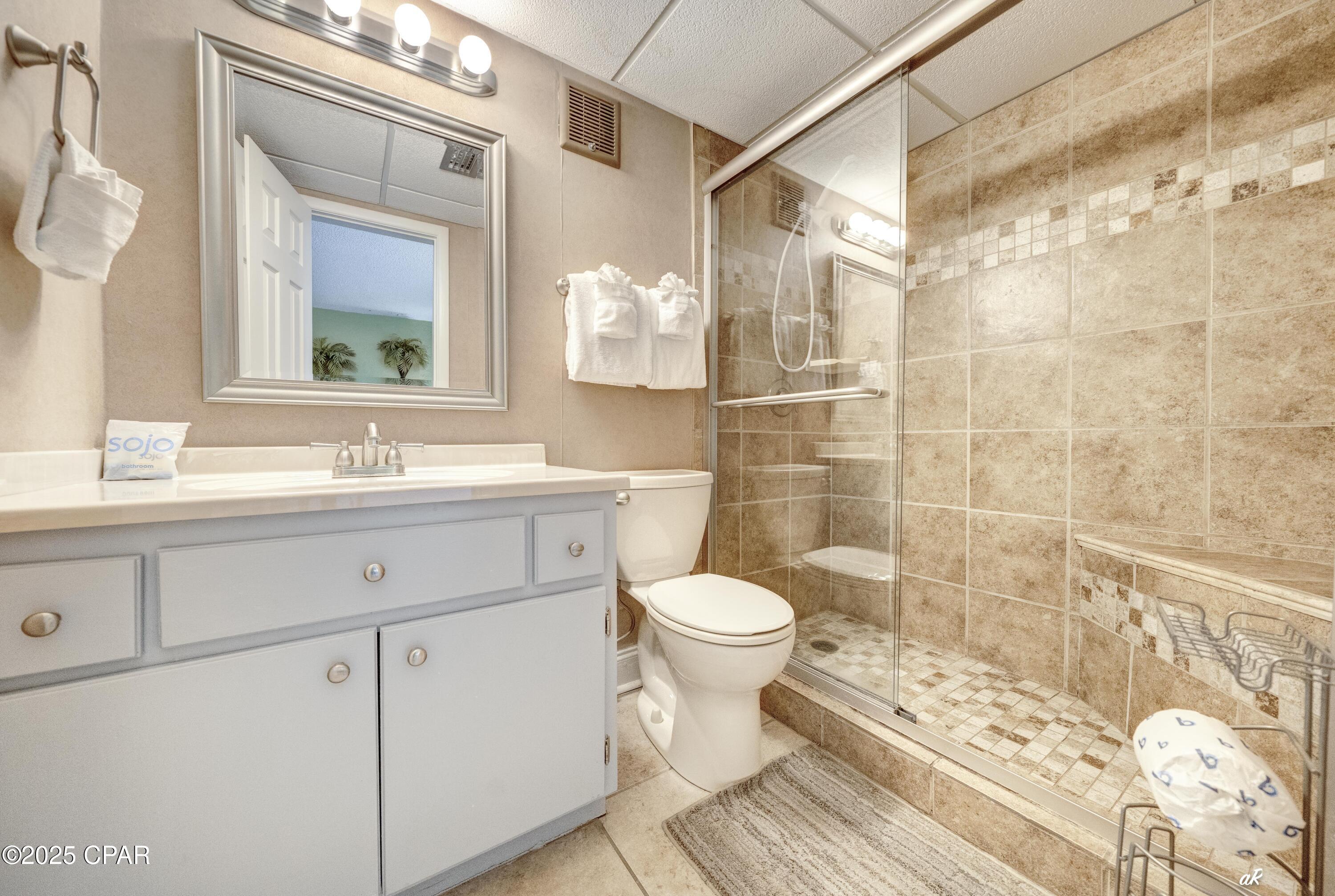 Image 23 For 8727 Thomas Drive C17