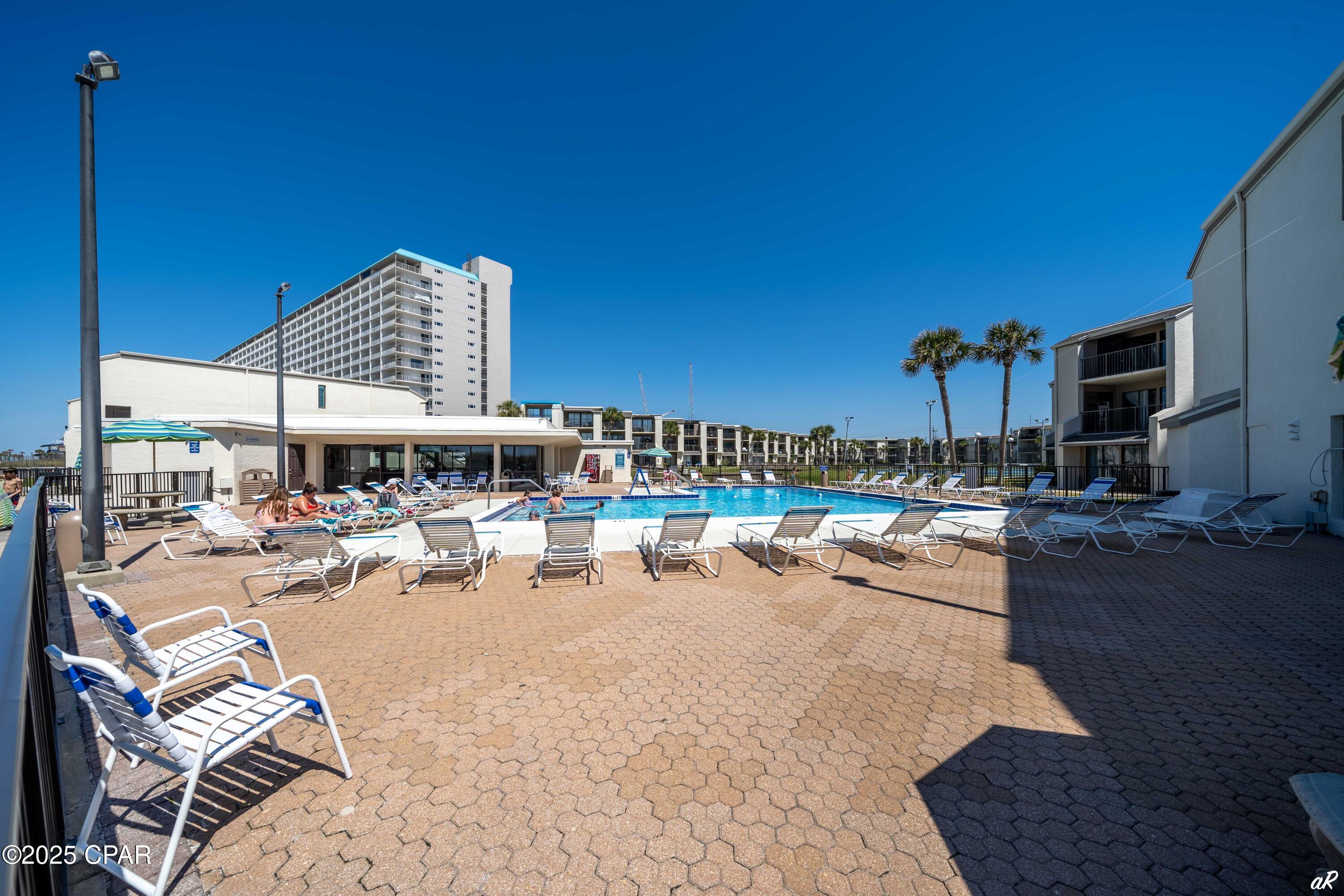 Image 31 For 8727 Thomas Drive C17