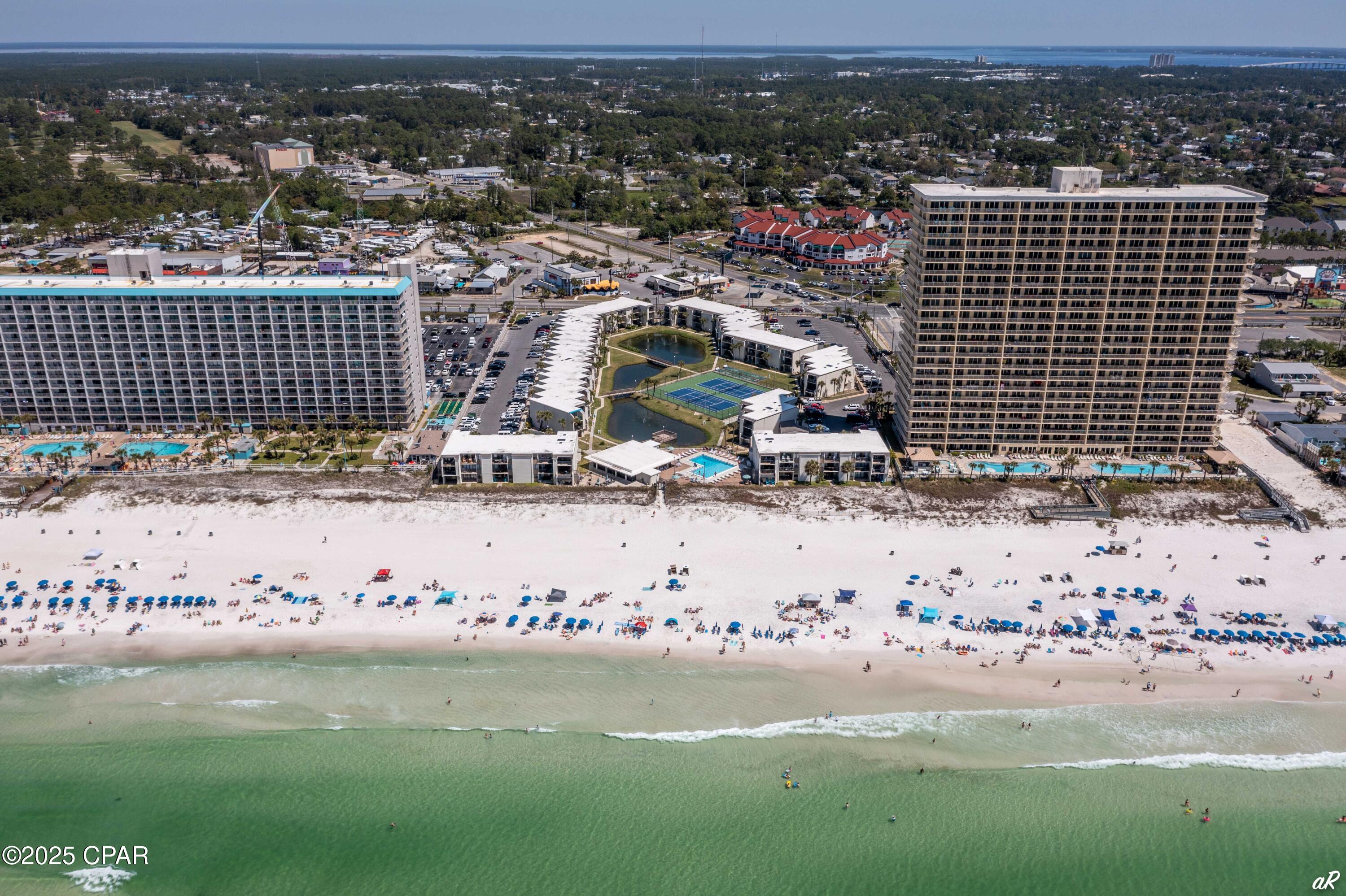 Image 33 For 8727 Thomas Drive C17