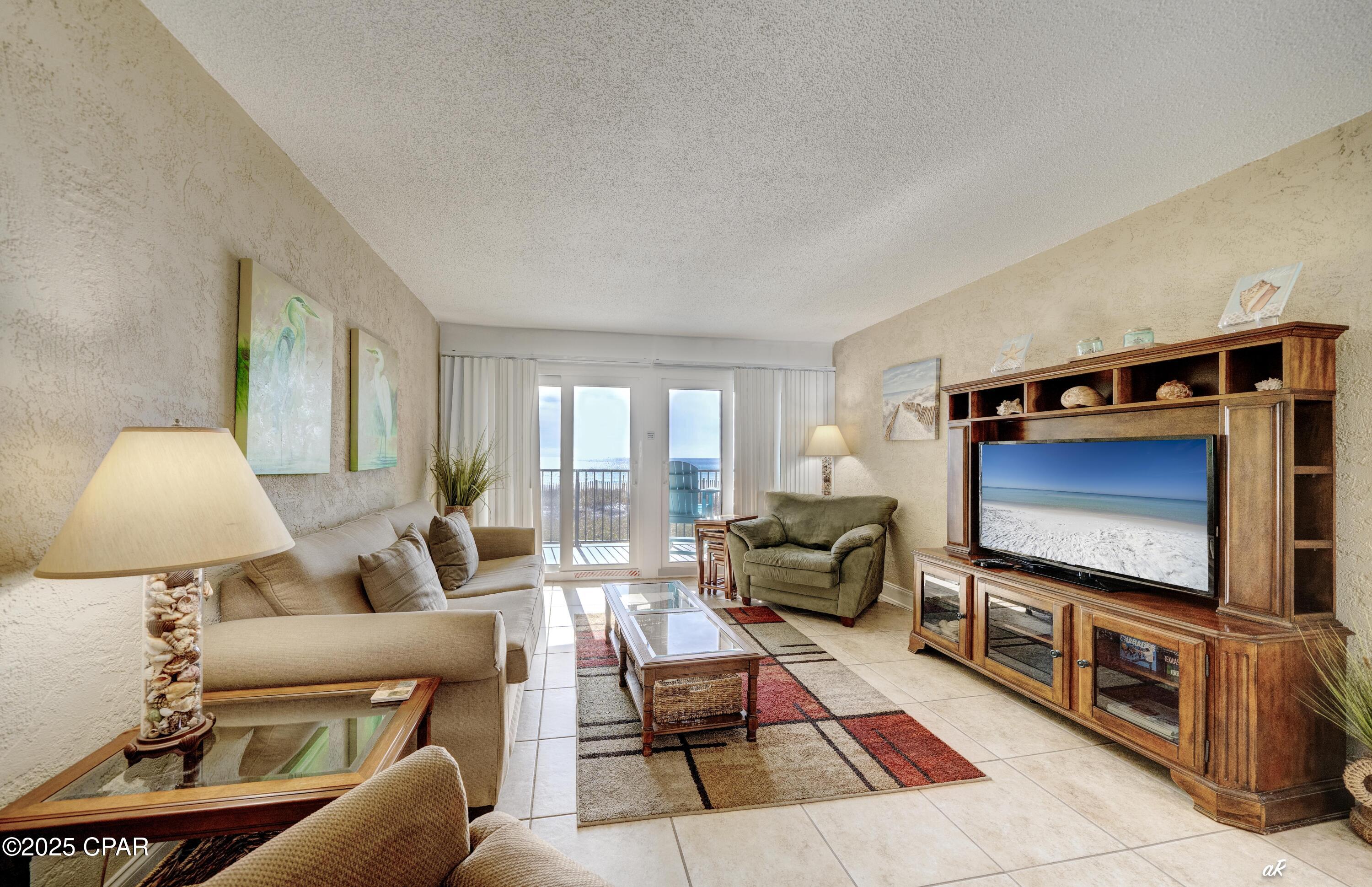 Image 5 For 8727 Thomas Drive C17