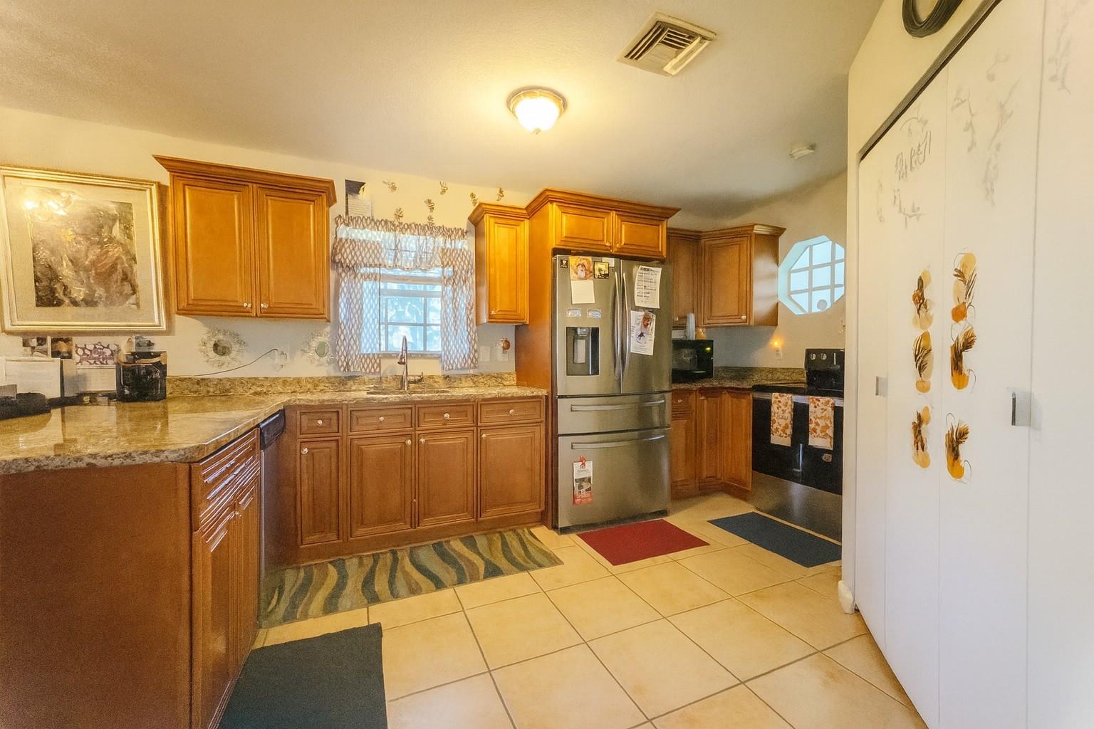 Hibiscus Gardens 10-1 B