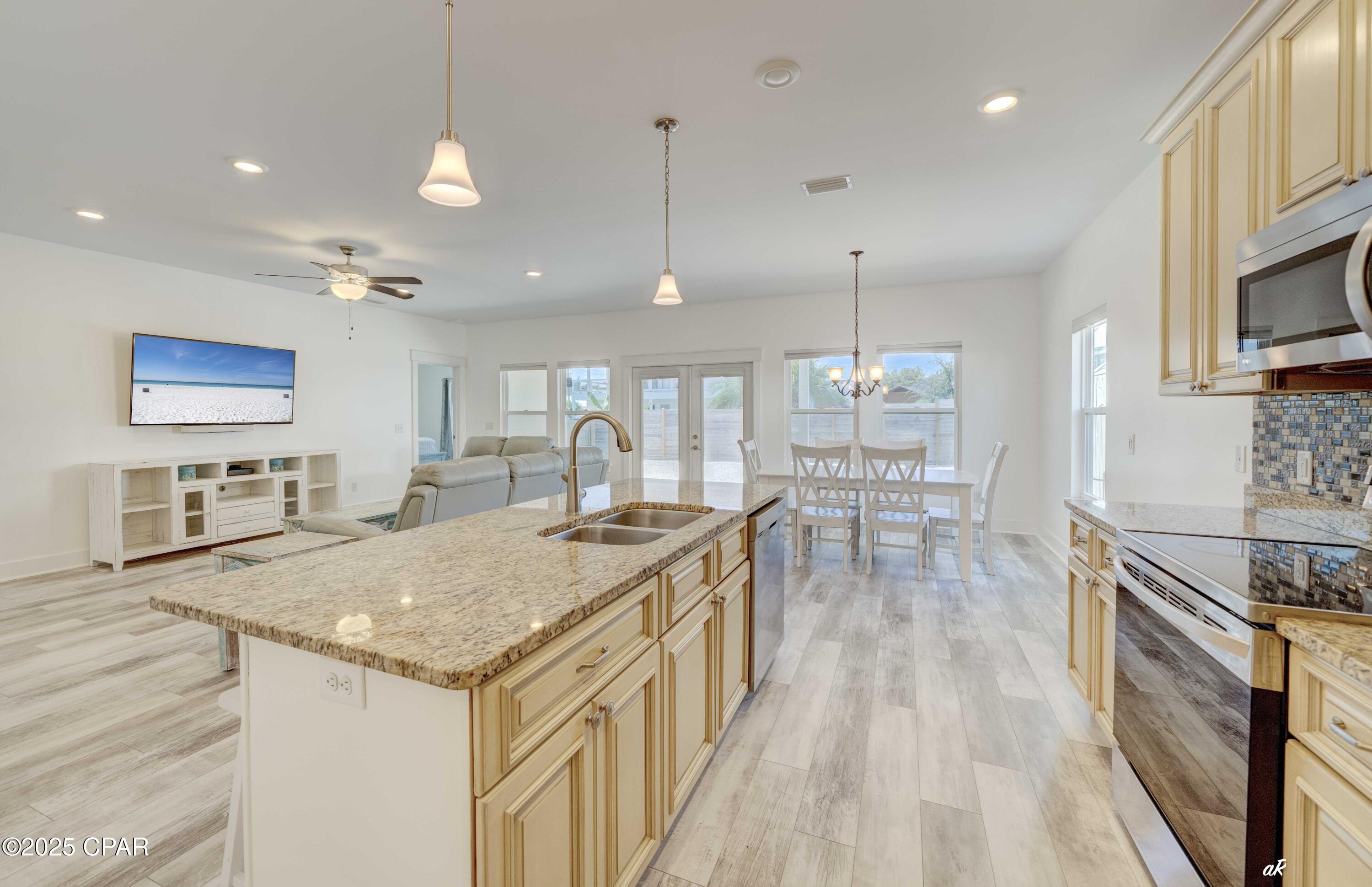 Image 9 For 6813 Lagoon Drive