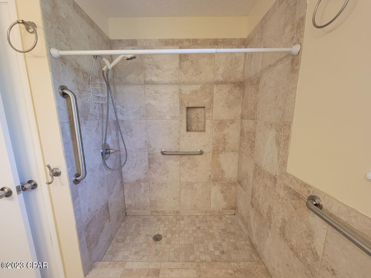 Image 17 For 738 Oak Avenue