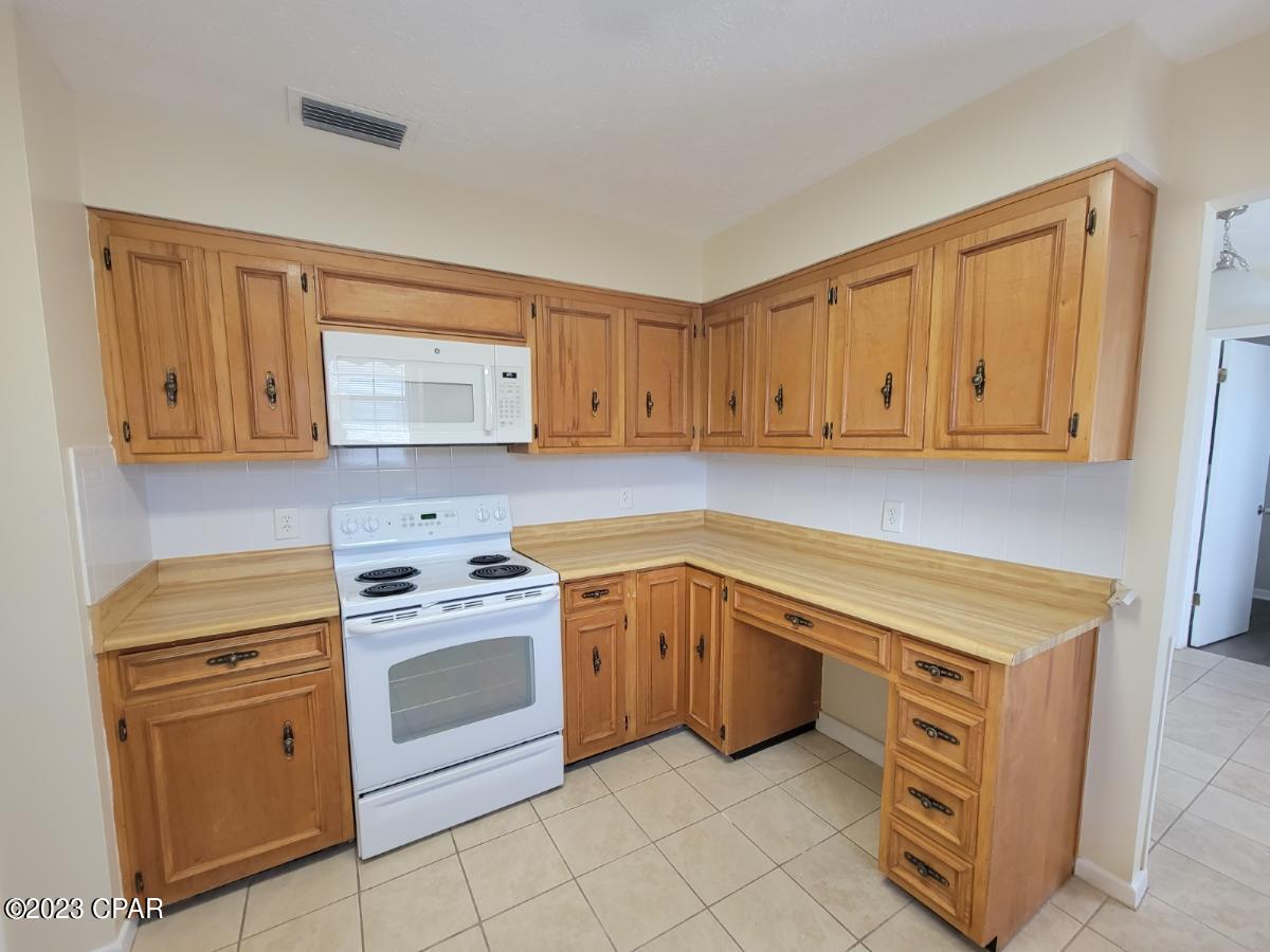 Image 3 For 738 Oak Avenue