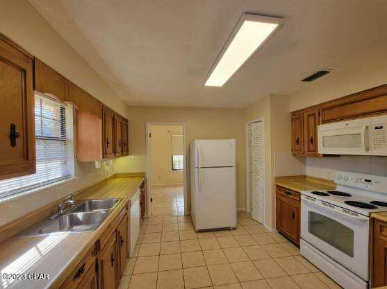 Image 4 For 738 Oak Avenue