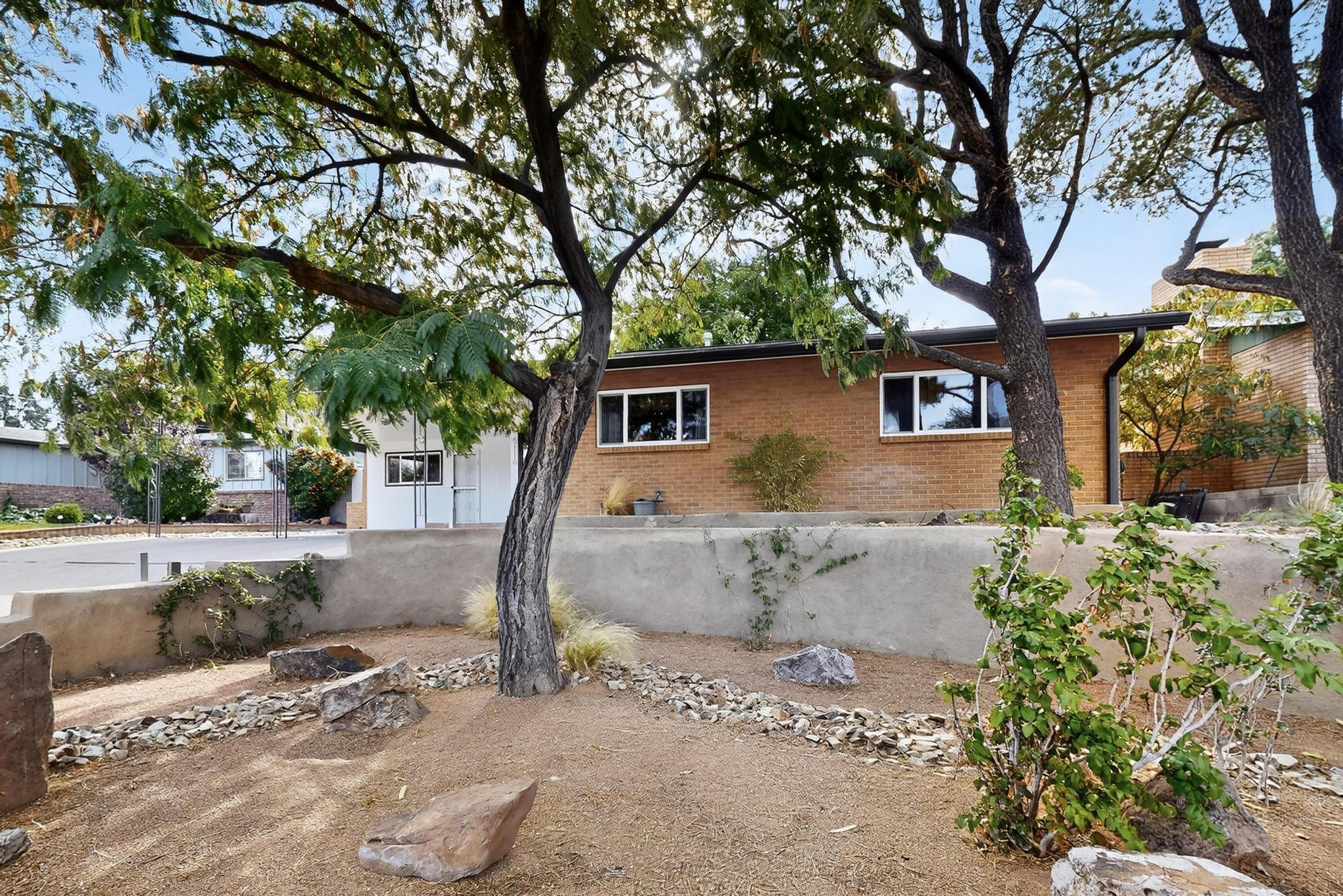 Homes for sale in Albuquerque, NM | 5116 Sunningdale Ave Ne, Albuquerque, NM 87110 | MLS# 1095371