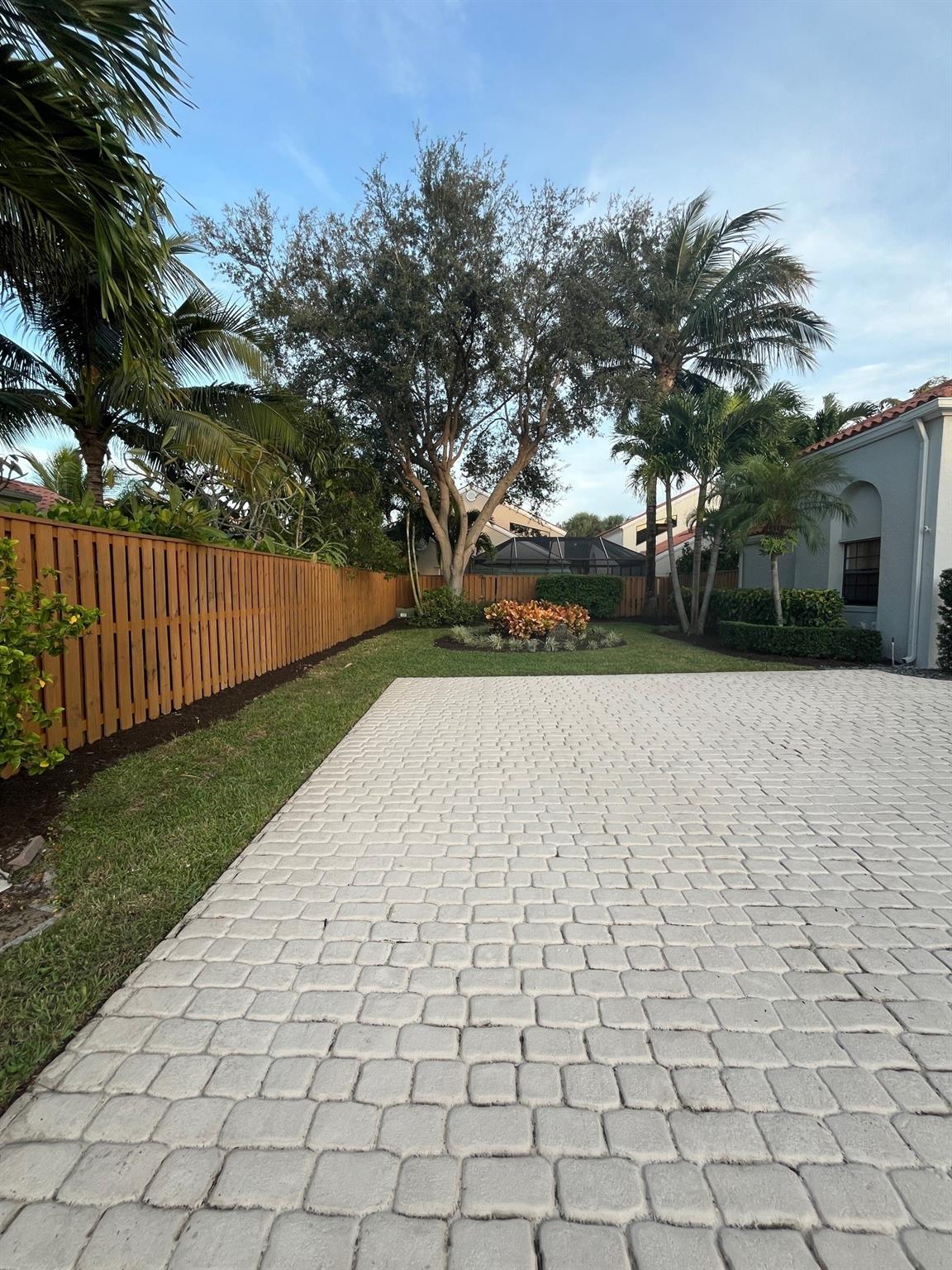 Homes for sale in Palm Beach Gardens, FL | 2524 La Cristal Cir, Palm Beach Gardens, FL 33410 | MLS# F10539915