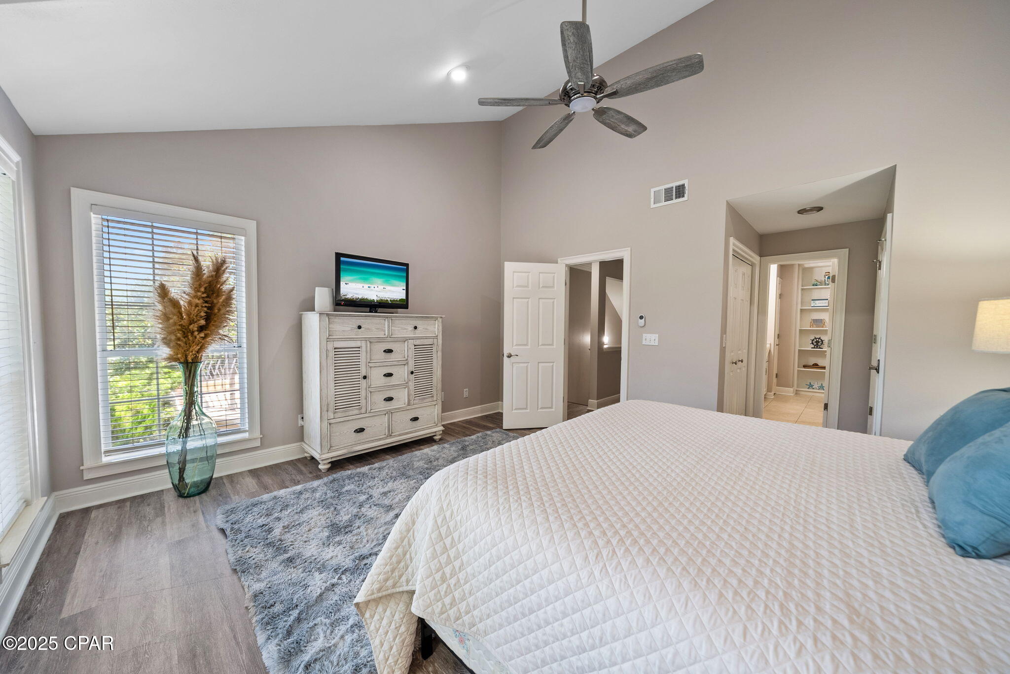 Image 16 For 72 Vantage Point