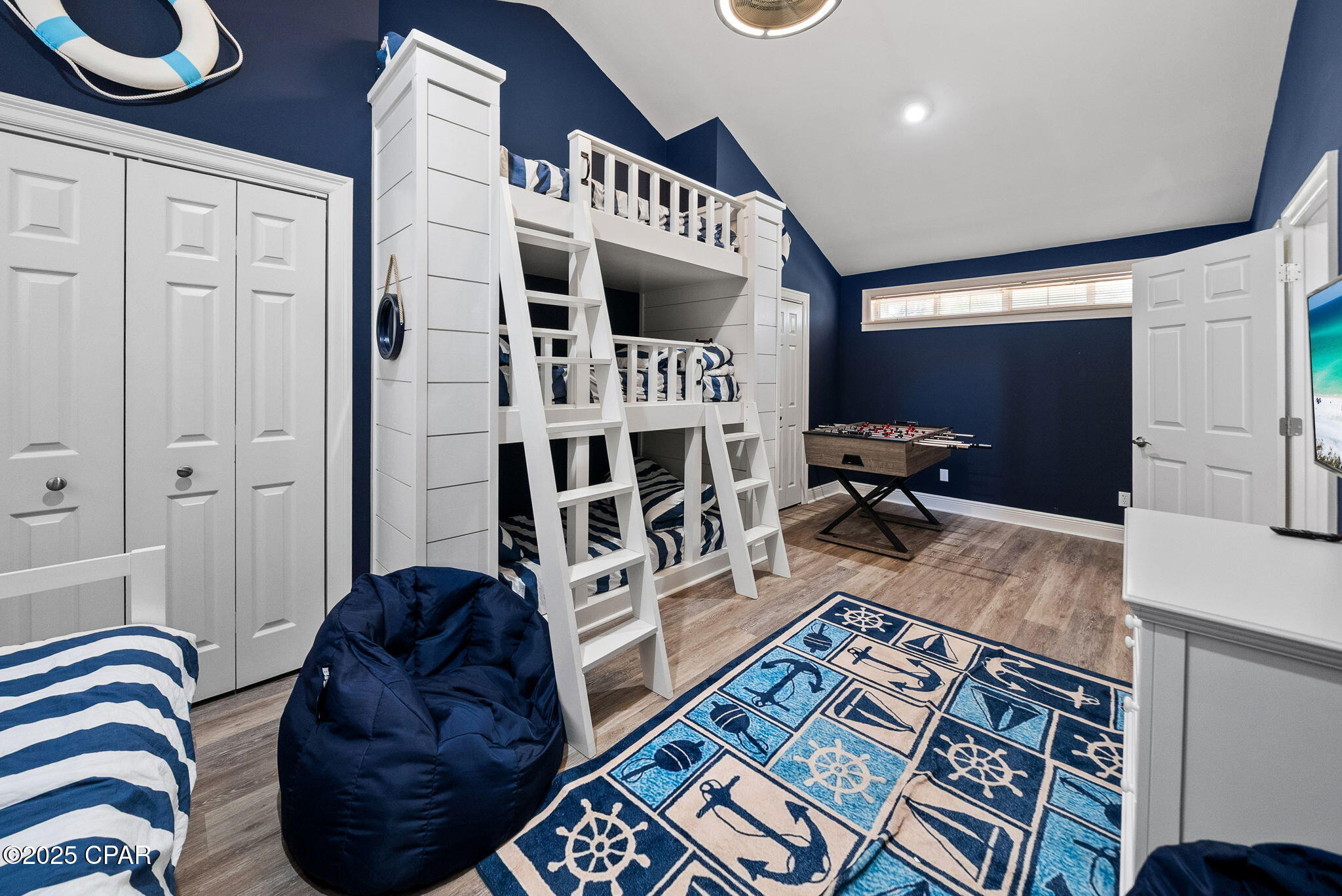 Image 3 For 72 Vantage Point