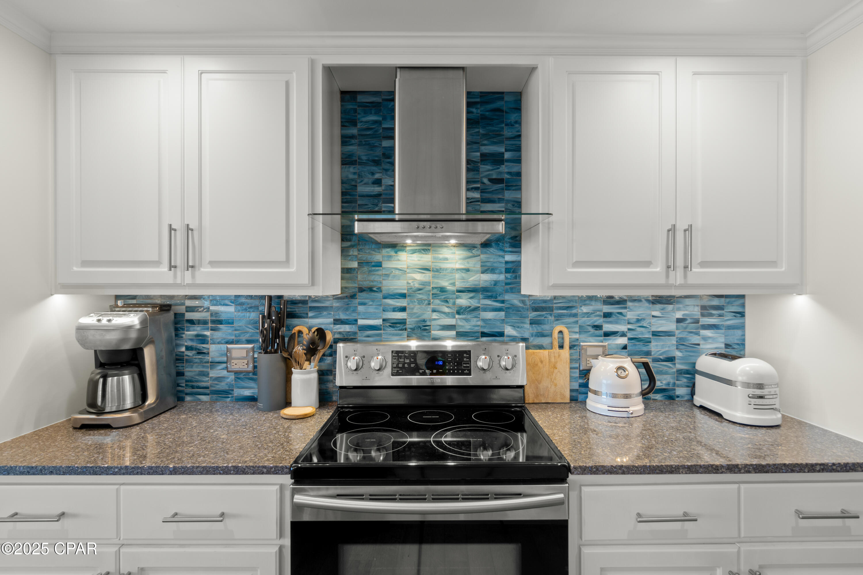 Image 11 For 8715 Surf Drive 201a