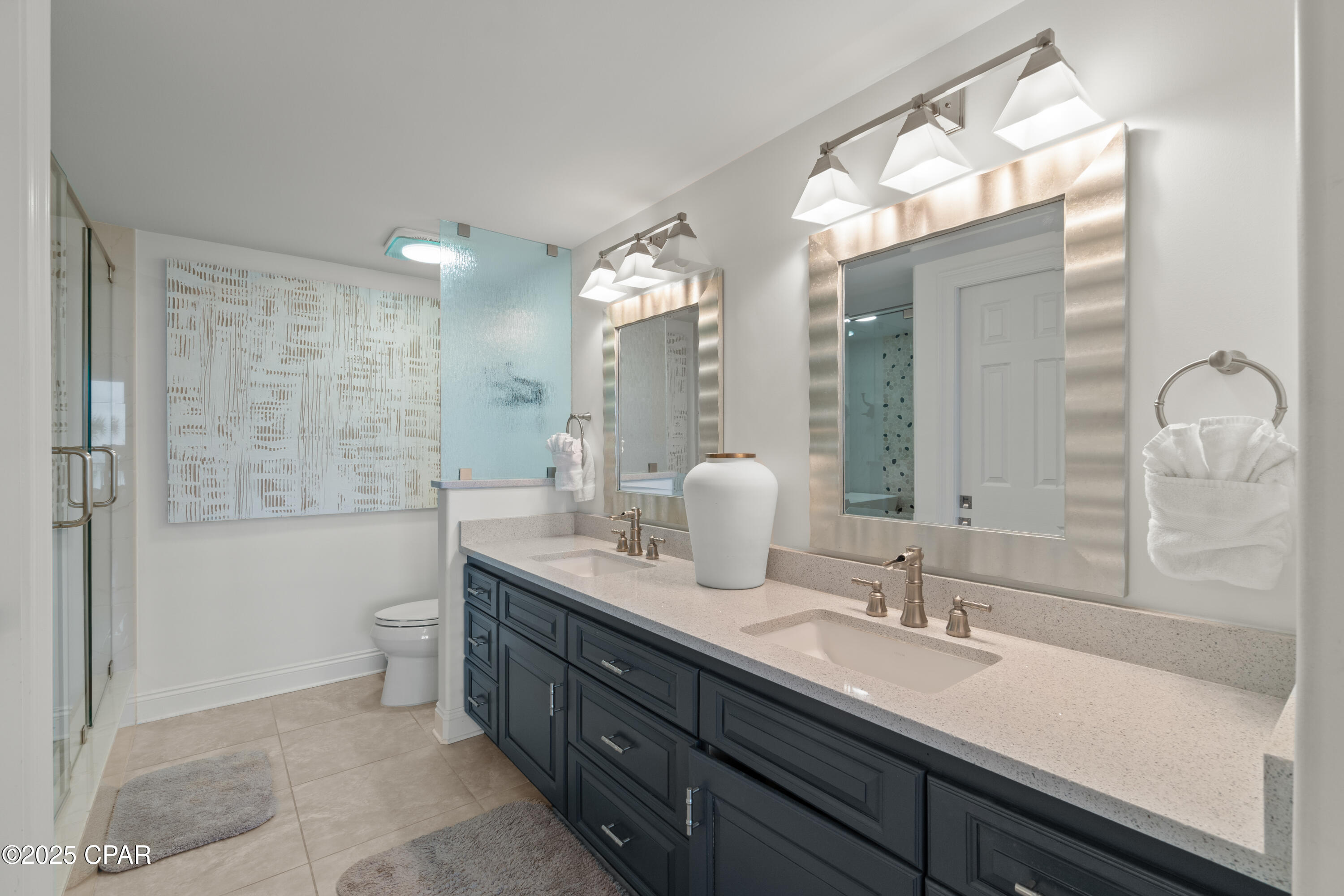 Image 18 For 8715 Surf Drive 201a